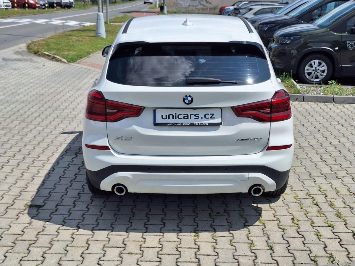 BMW X3, 3,0 D  XDrive HeadUp+tažné - fotka 6