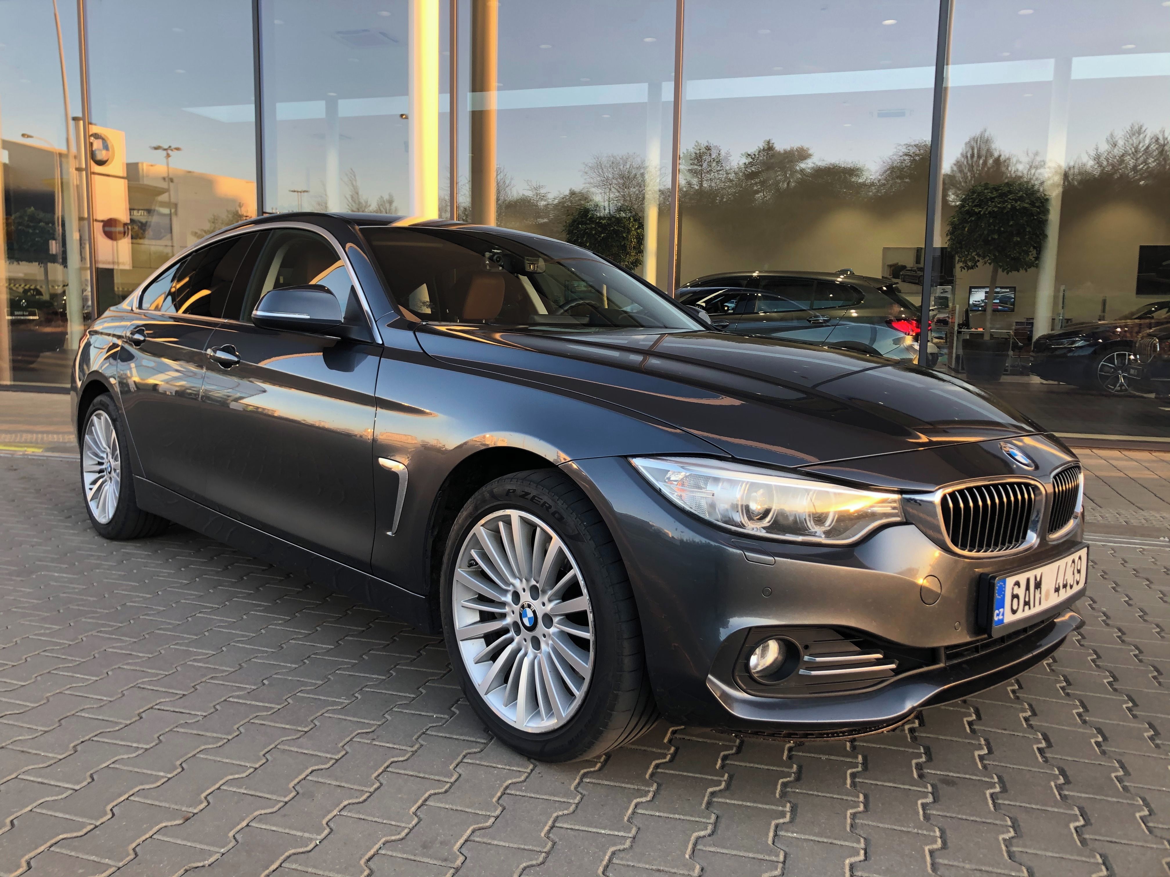 BMW Řada 4, 435 xi LUXURY 225kW manuál - fotka 2