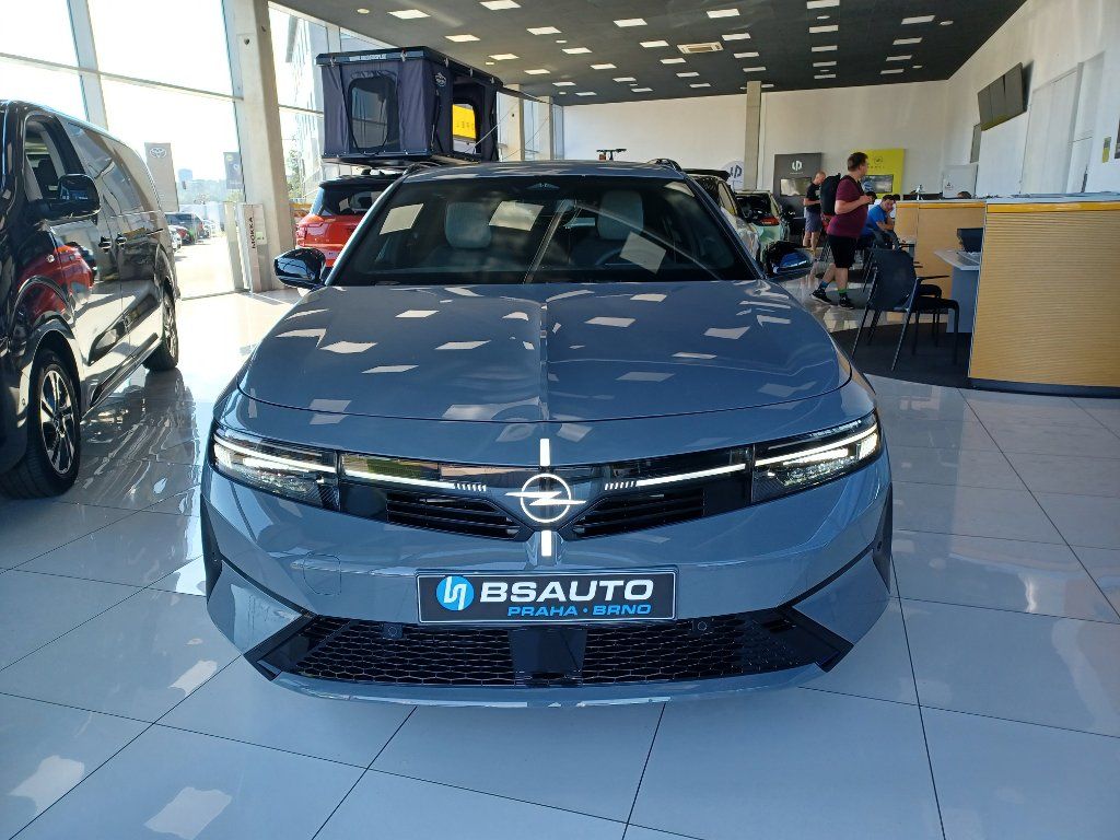 Opel Astra, ST Edition Hybrid 1,2T 145k AT - fotka 2