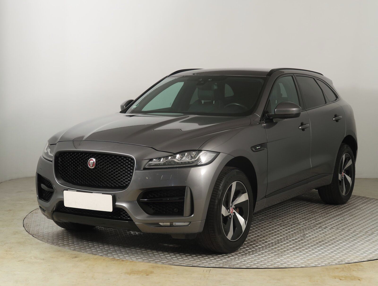 Jaguar F-Pace, 20d AWD, 4X4, Automat, Kůže - fotka 2