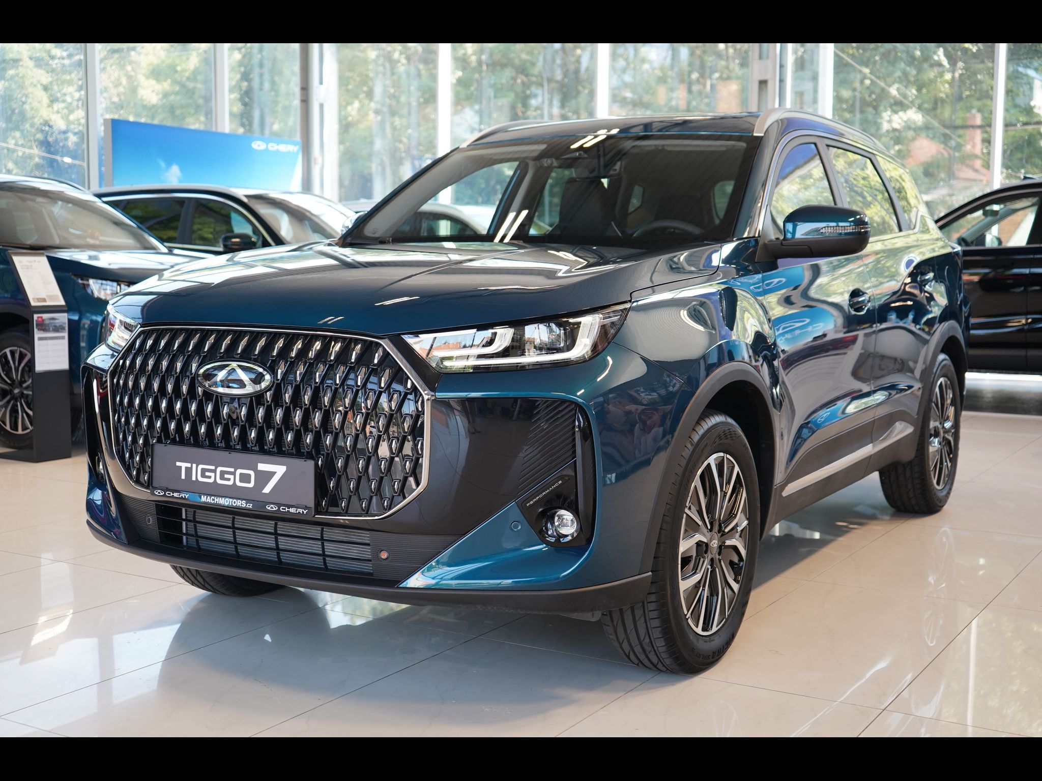 Chery Tiggo 7, UNIQUE 1.5 TGDI HEV - fotka 3