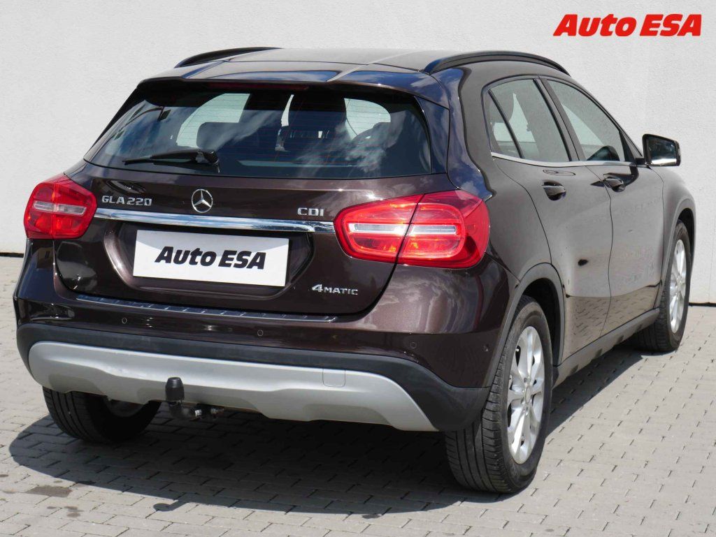 Mercedes-Benz GLA, 2.2CDi,2.maj,ČR - fotka 4