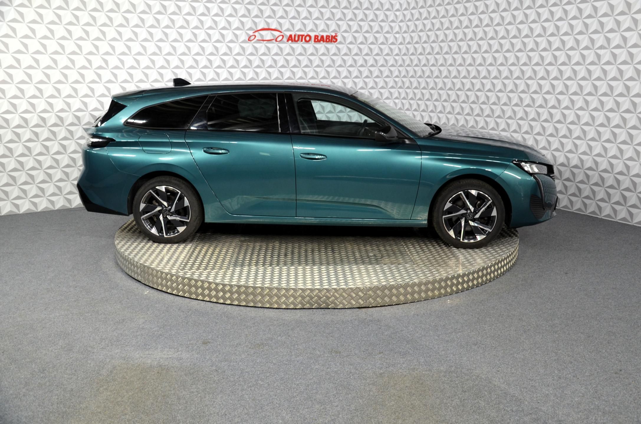 Peugeot 308, 1.2PT 130 Allure Pack AT - fotka 4