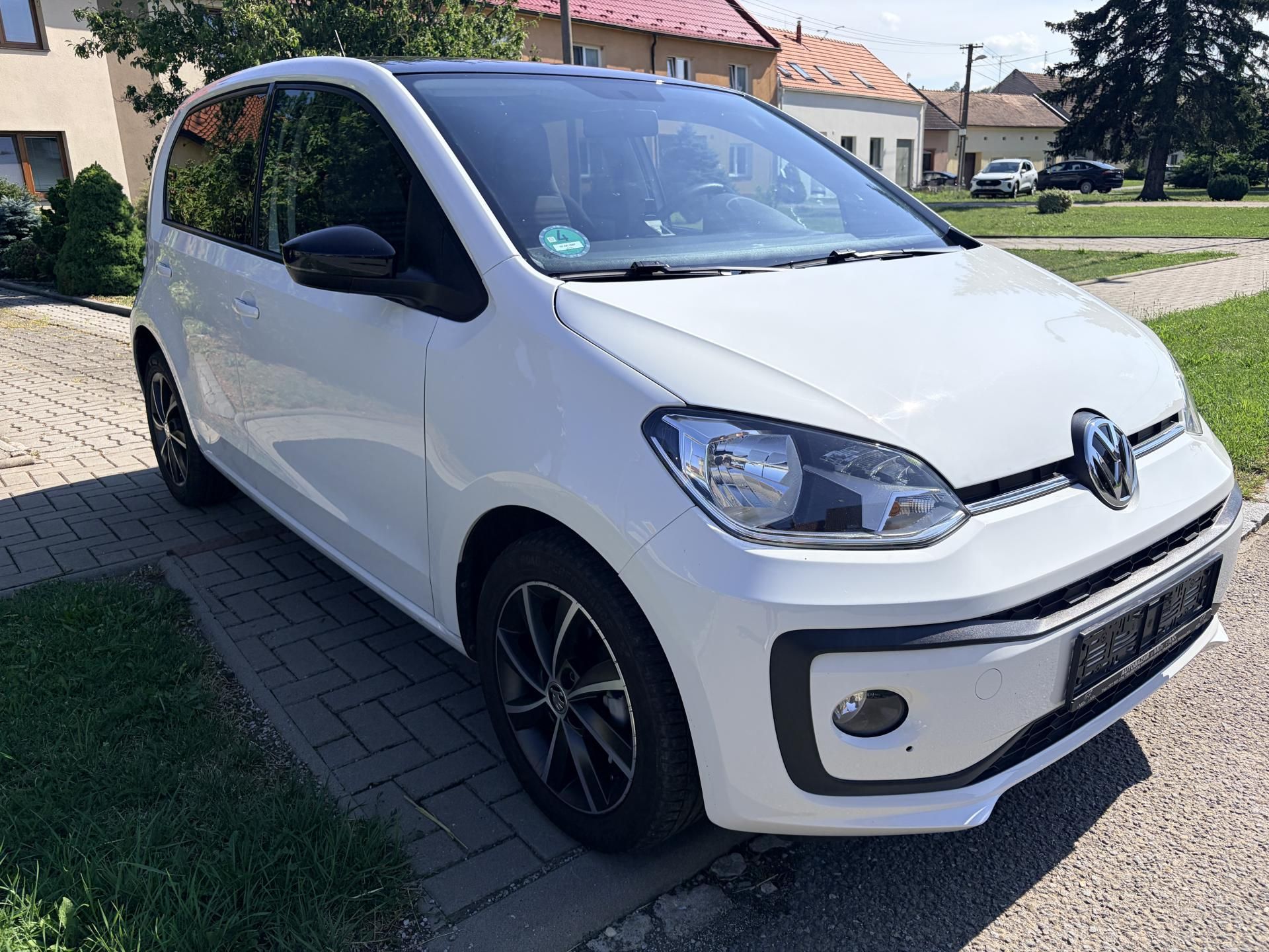 Volkswagen Up! - fotka 2