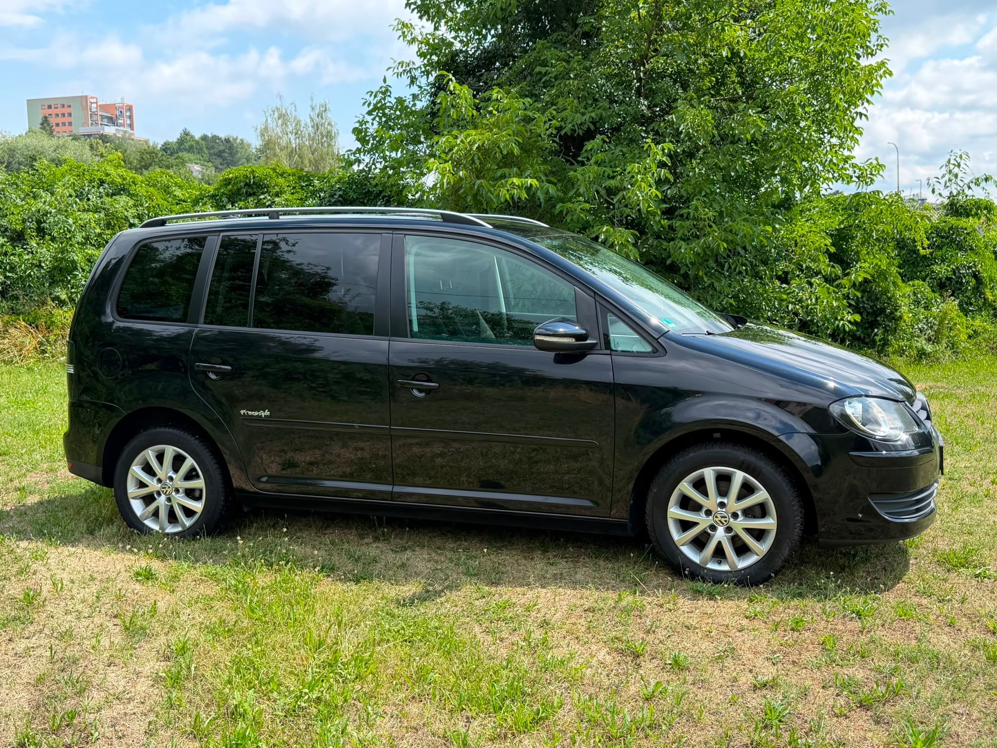 Volkswagen Touran, 1,6 MPI FREESTYLE - TOP KM! - fotka 5