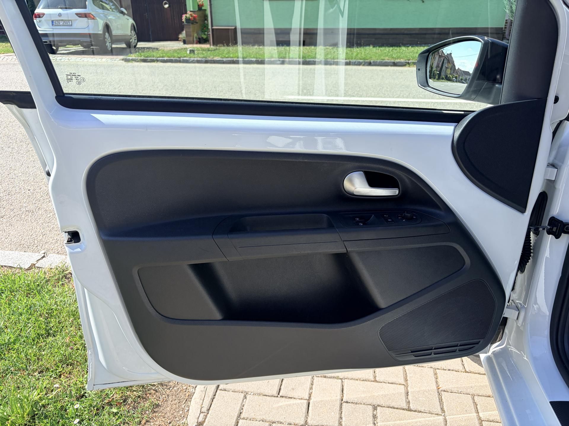 Volkswagen Up! - fotka 5