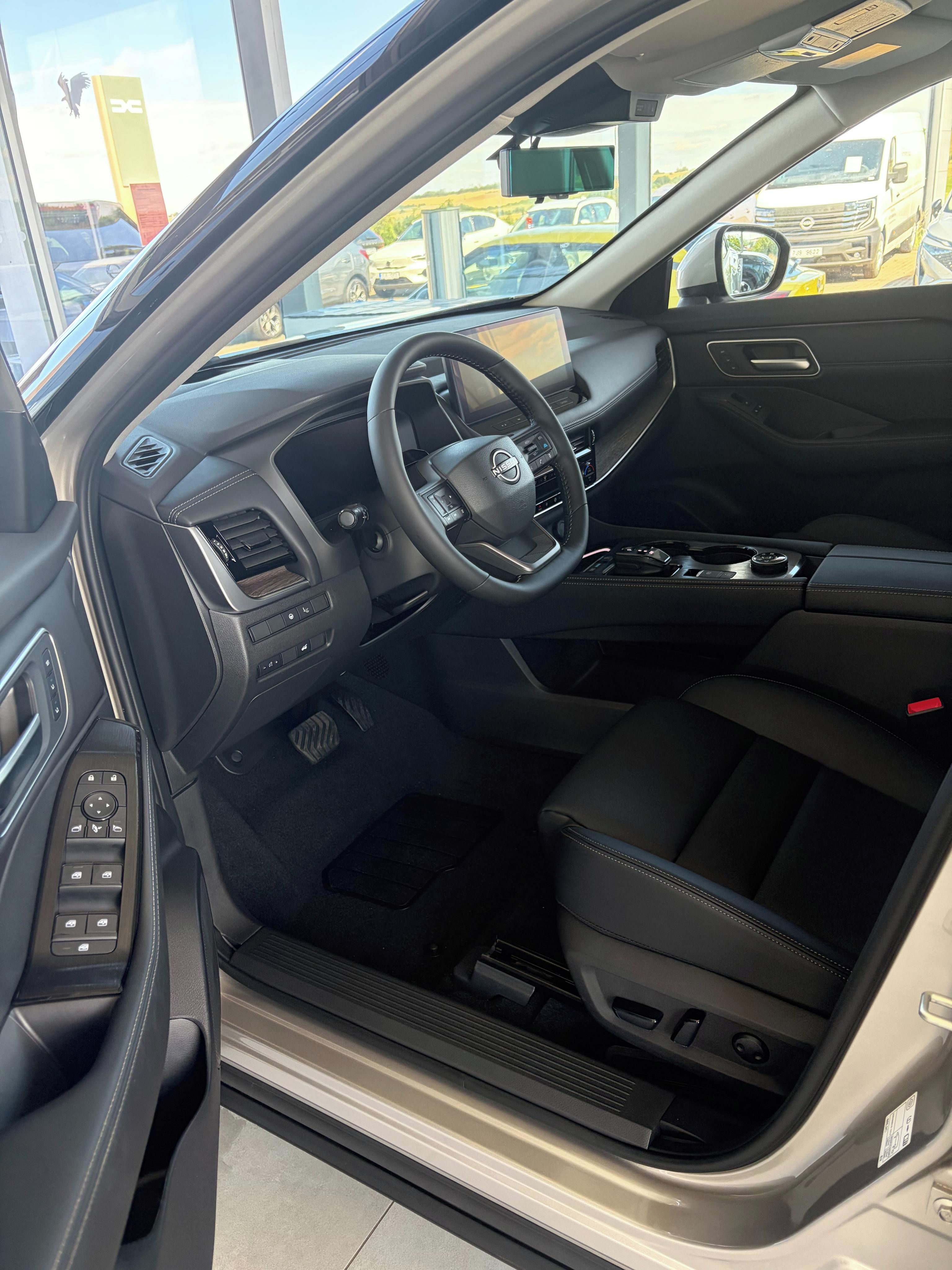 Nissan X-Trail, TEKNA e-POWER e-4ORCE 157kW - fotka 4