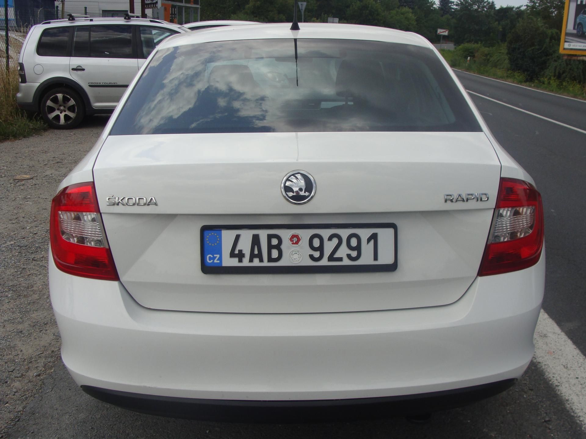 Škoda Rapid, 1.2 TSi Ambiente, koupeno v ČR - fotka 5
