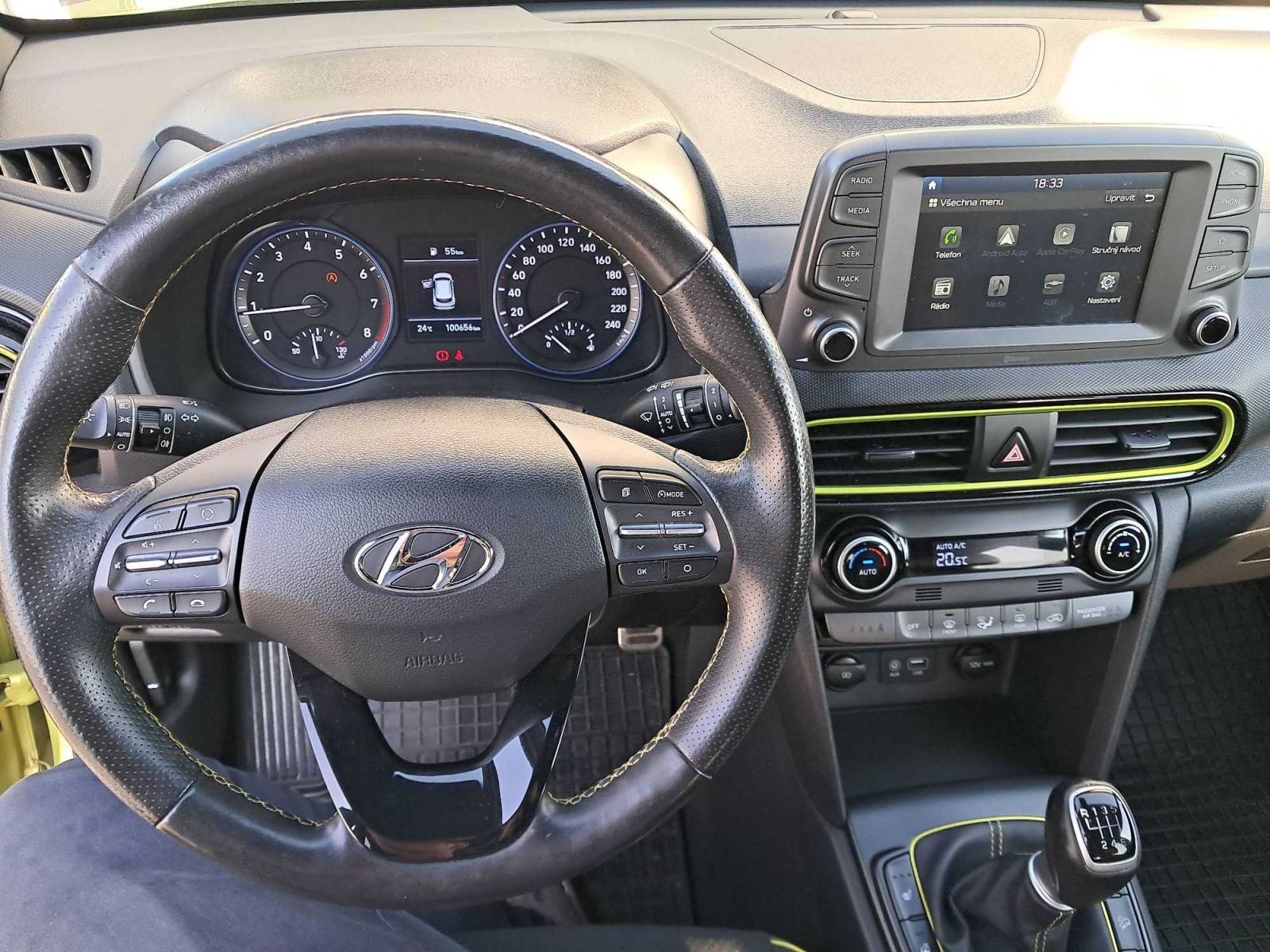 Hyundai Kona, 1.0 T-GDI, Mystic, Kůže - fotka 3