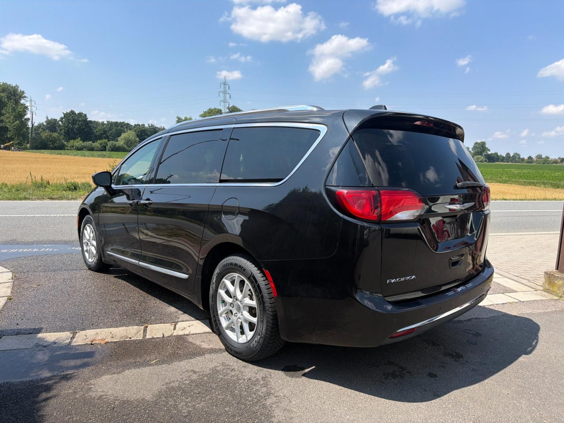 Chrysler Pacifica, 3,6 Touring L Kůže 2019 - fotka 3