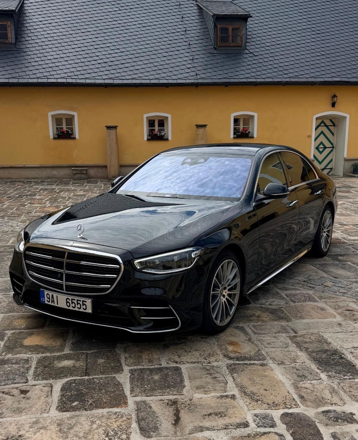Mercedes-Benz Třídy S, 400d - fotka 3