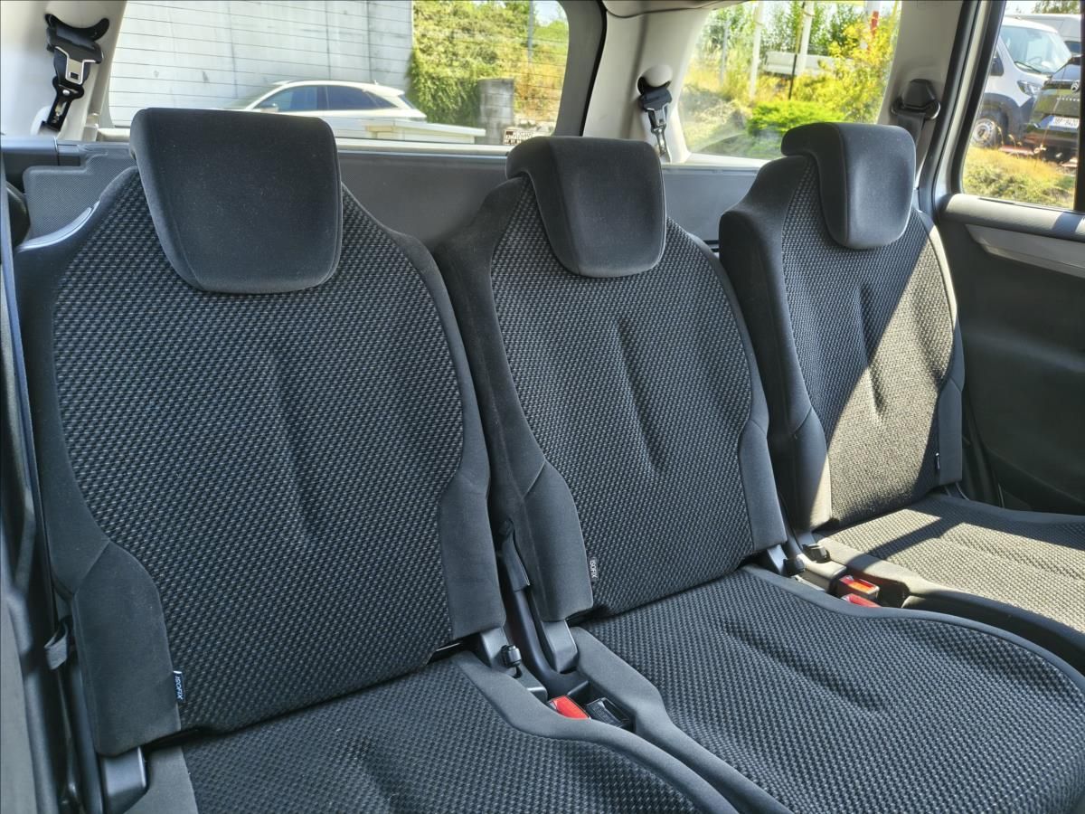 Citroën C4 Picasso, 1,6   BMP HDI 7 míst - fotka 5