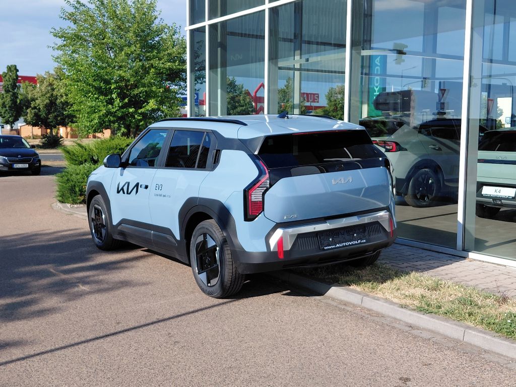 Kia EV3, EARTH elektromotor 150kW/204k - fotka 6