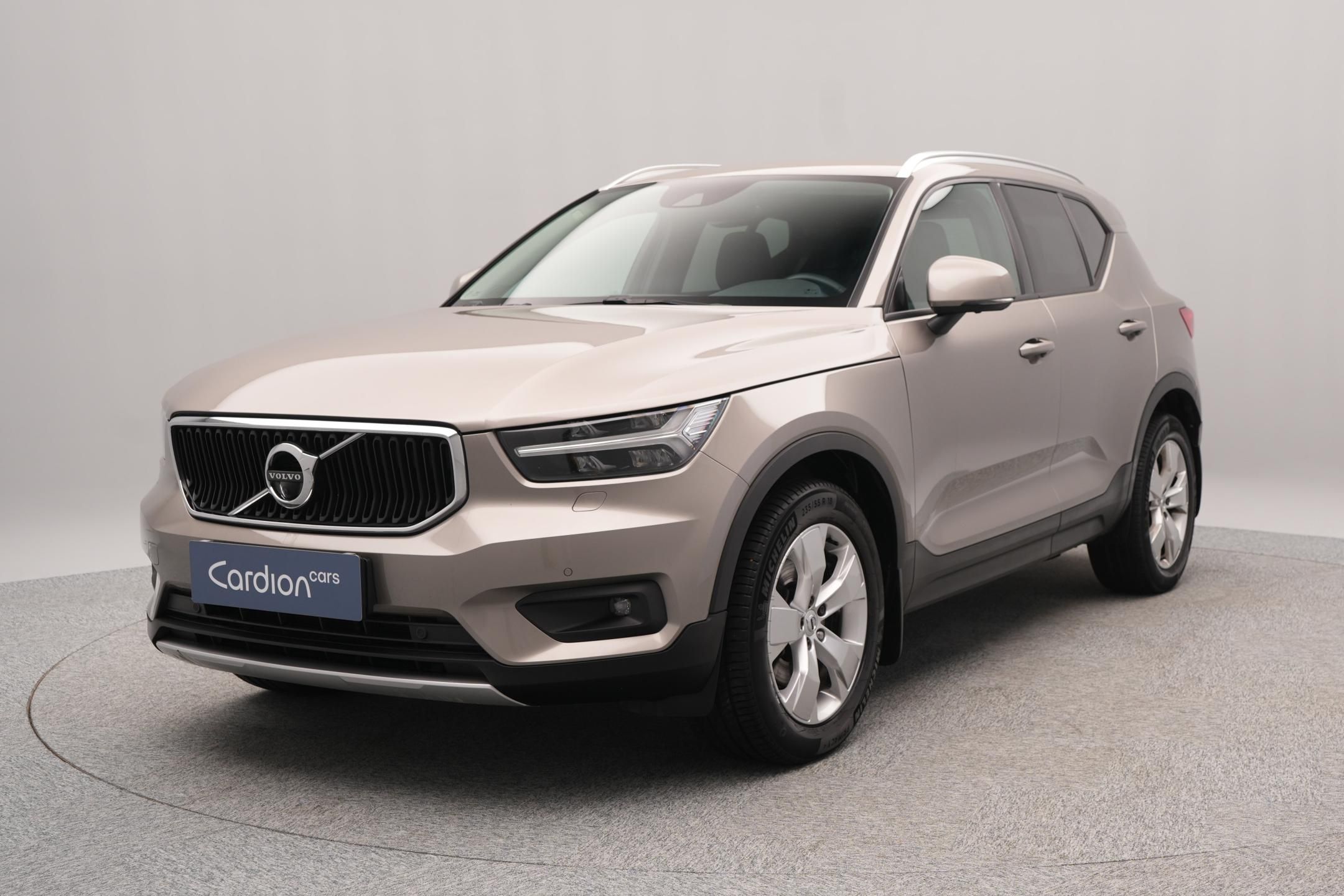 Volvo XC40, B4 MOMENTUM AUT