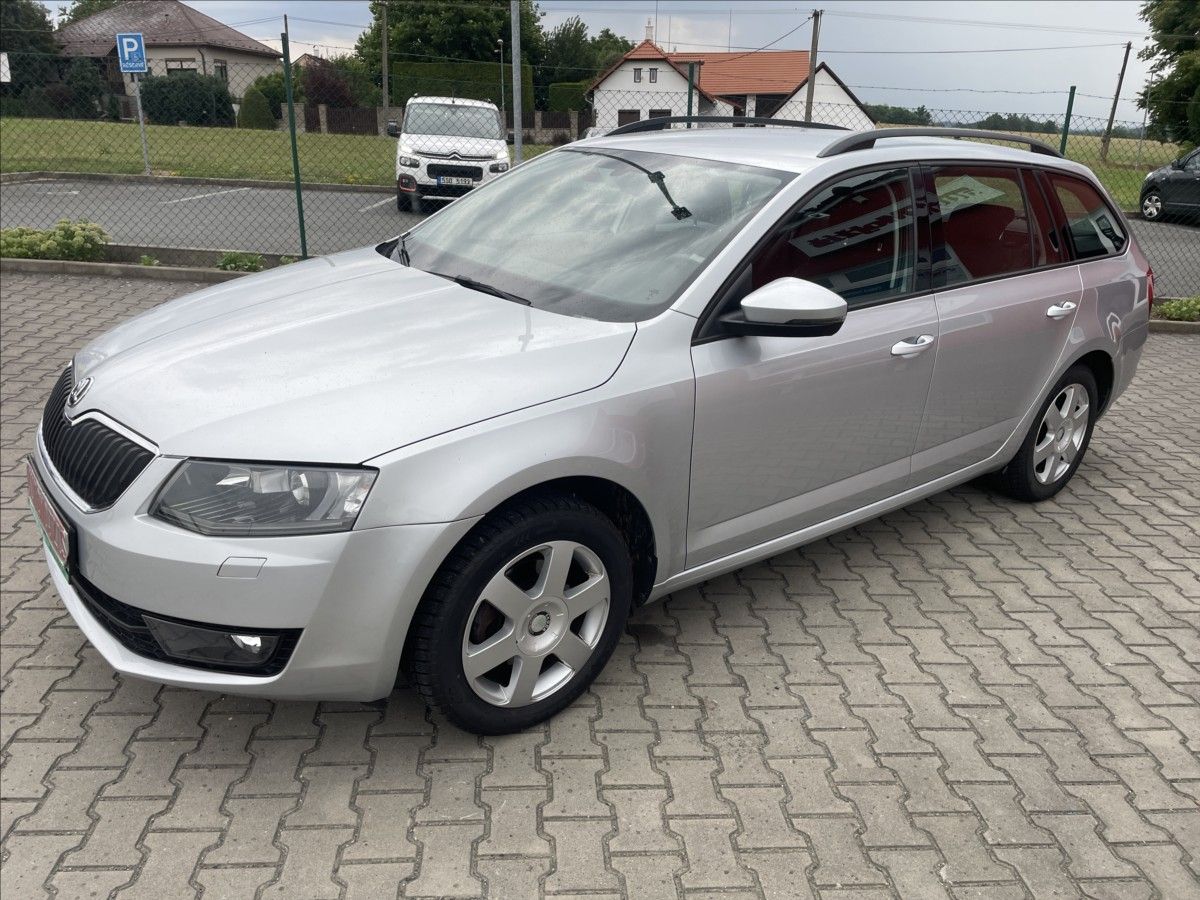 Škoda Octavia, 2,0 TDI 4x4 ČR DIGIKLIMA XENON - fotka 4