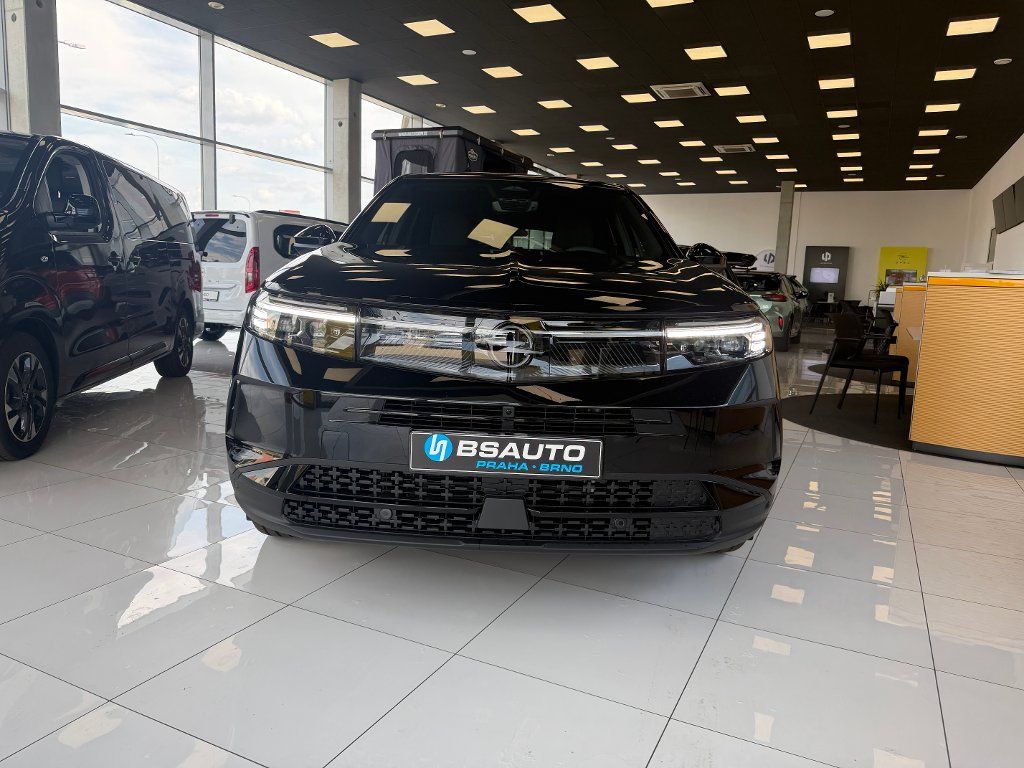 Opel Grandland, Ultimate Hybrid 1,2T 145k AT - fotka 2