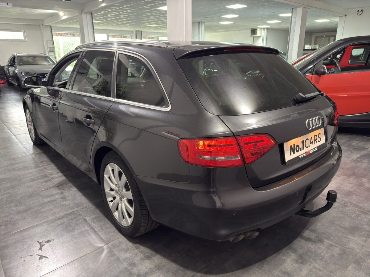 Audi A4, 2,0   TDI B8 1.MAJITEL BI-XEN - fotka 4