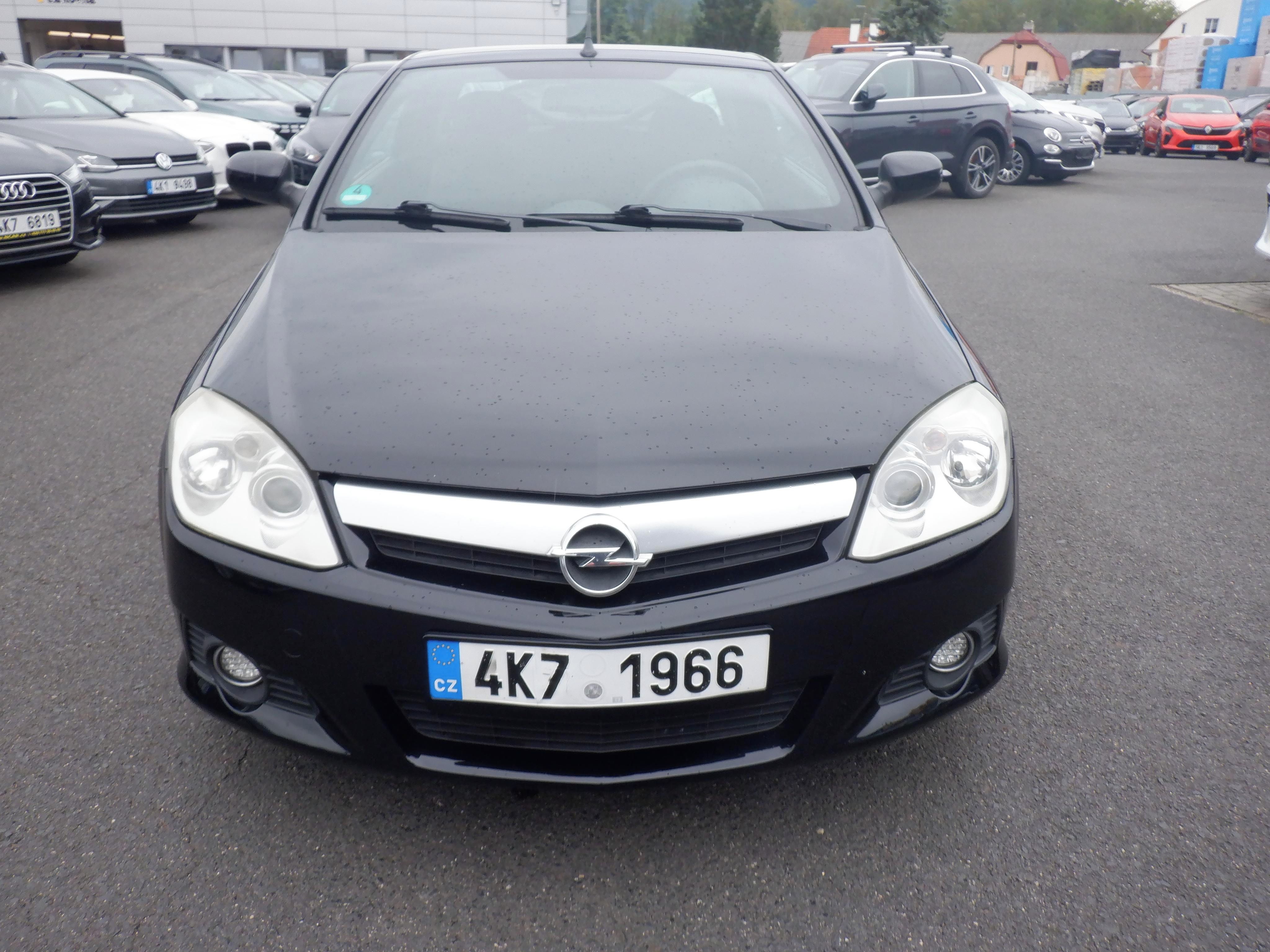 Opel Tigra, 1.4i Cabrio - fotka 3