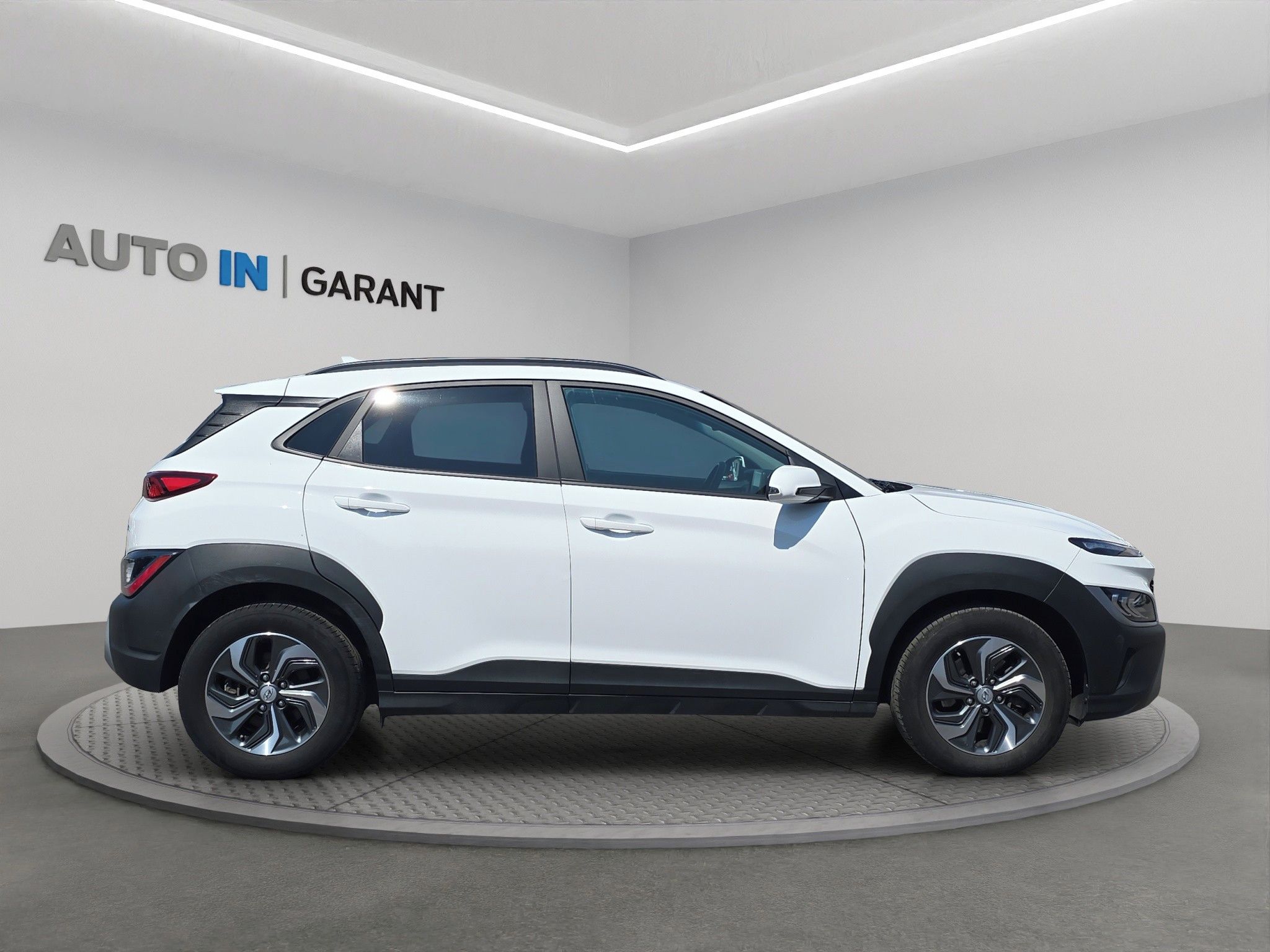 Hyundai Kona, SMART 1.6 GDi HEV 77kW, 1. Maj - fotka 4