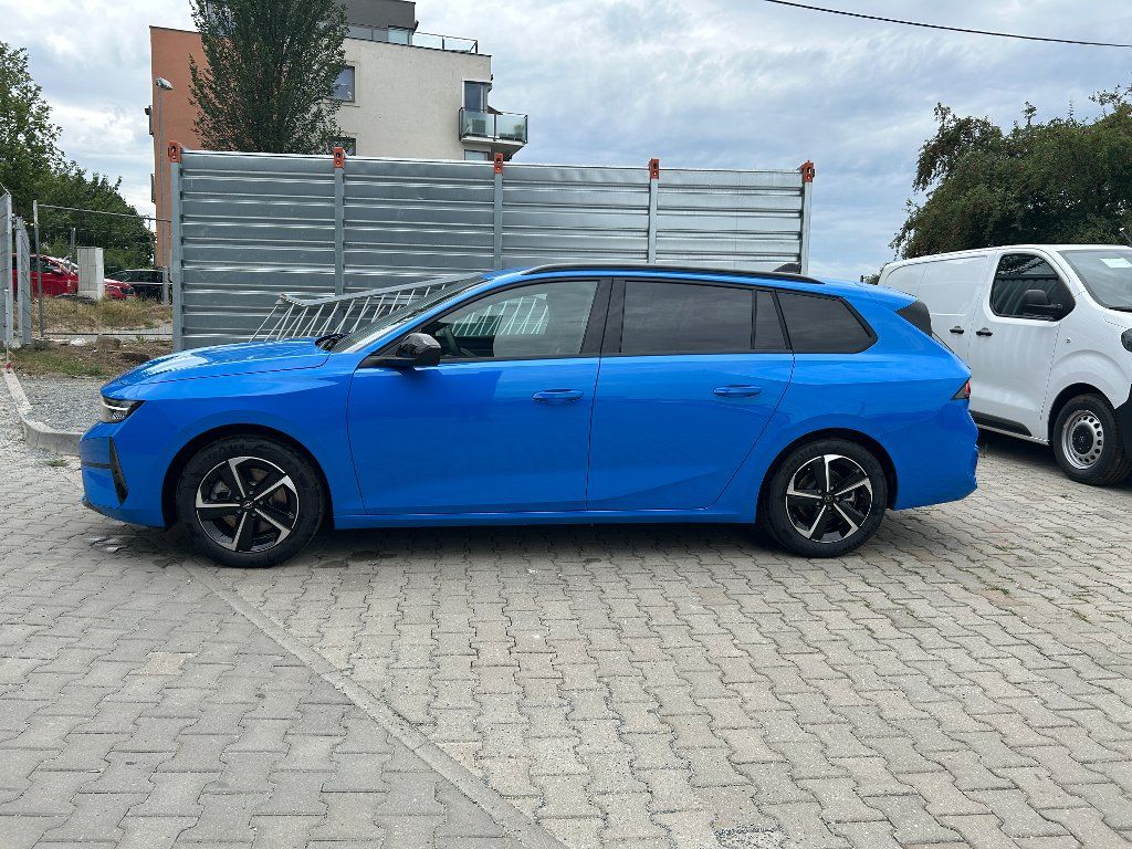 Opel Astra, ST Edition 1,2 Turbo 107kW AT - fotka 2