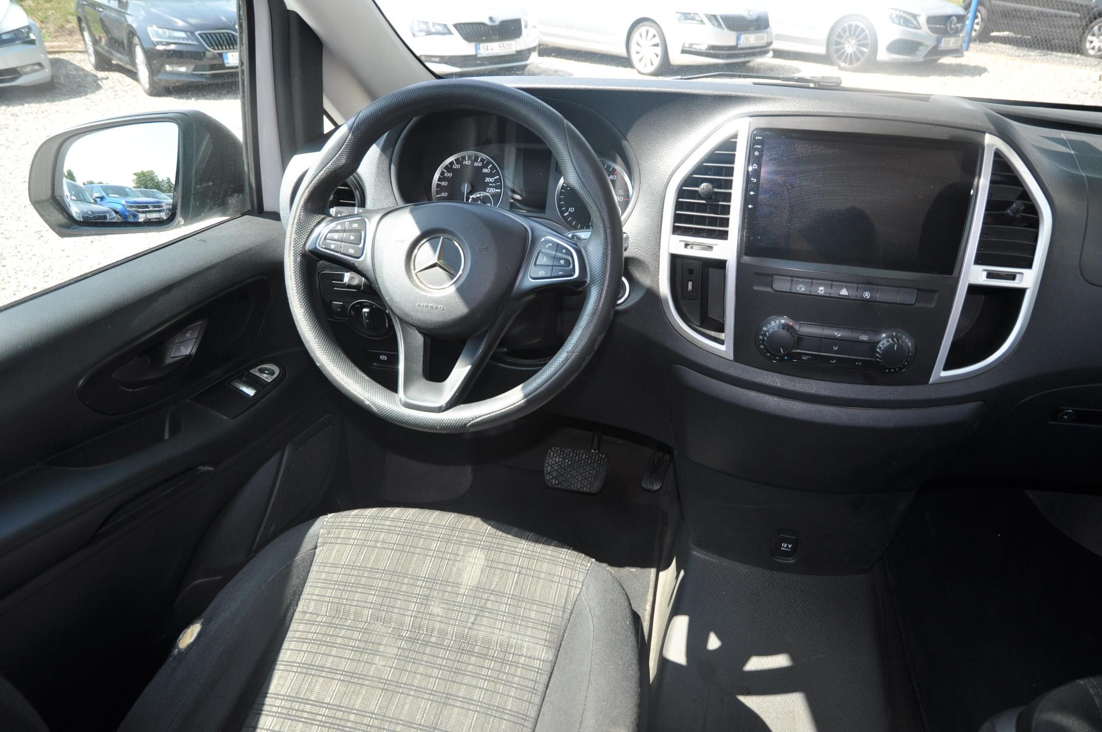 Mercedes-Benz Vito, 119 L TOURER A/T - fotka 5