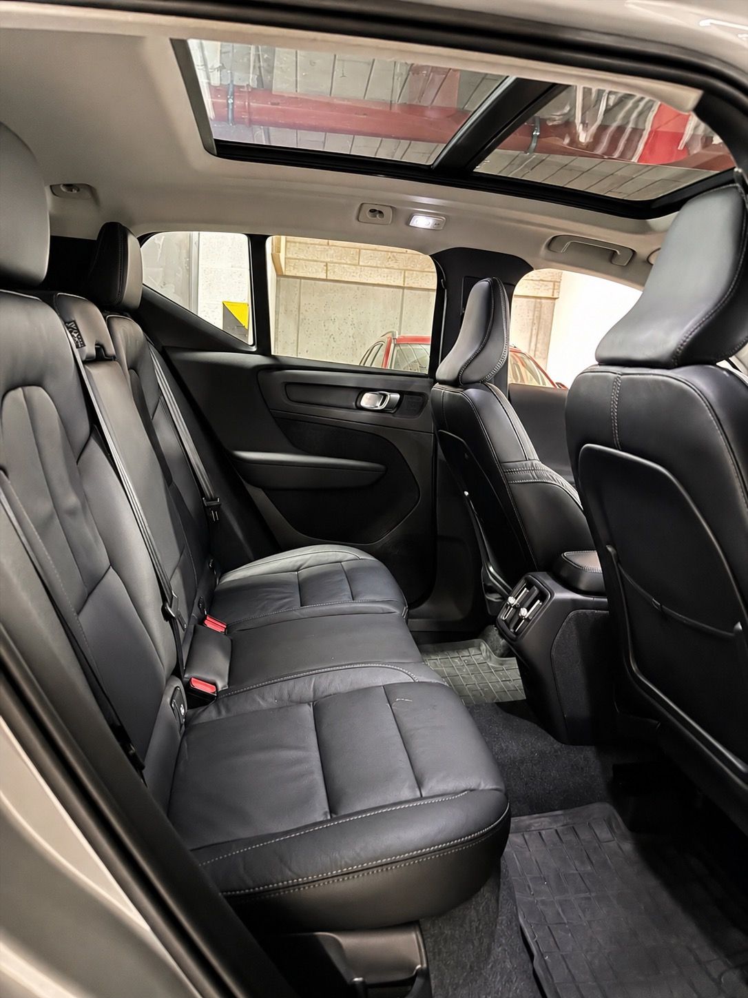 Volvo XC40, Dark Ultimate MY2024 - fotka 6