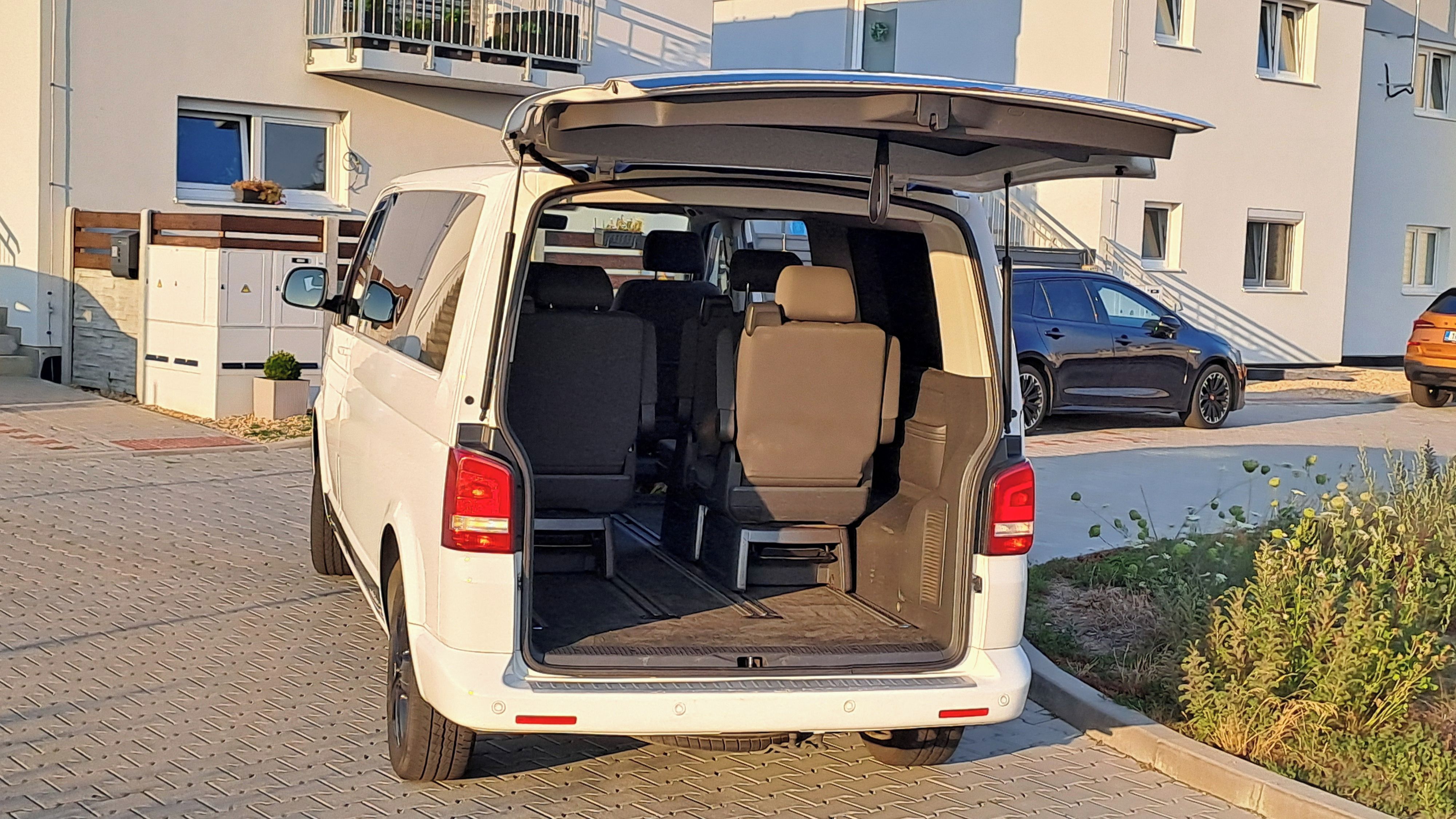 Volkswagen Multivan - fotka 5
