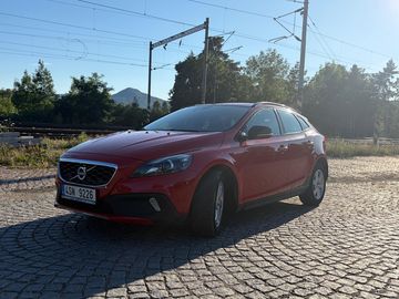 Volvo v40 d2 cross country