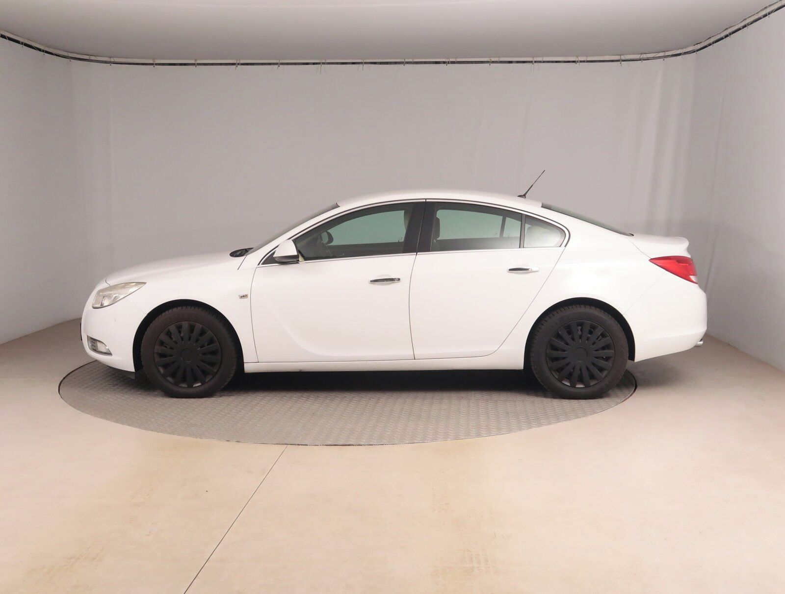 Opel Insignia, 1.6 Turbo, Automatická klima - fotka 3