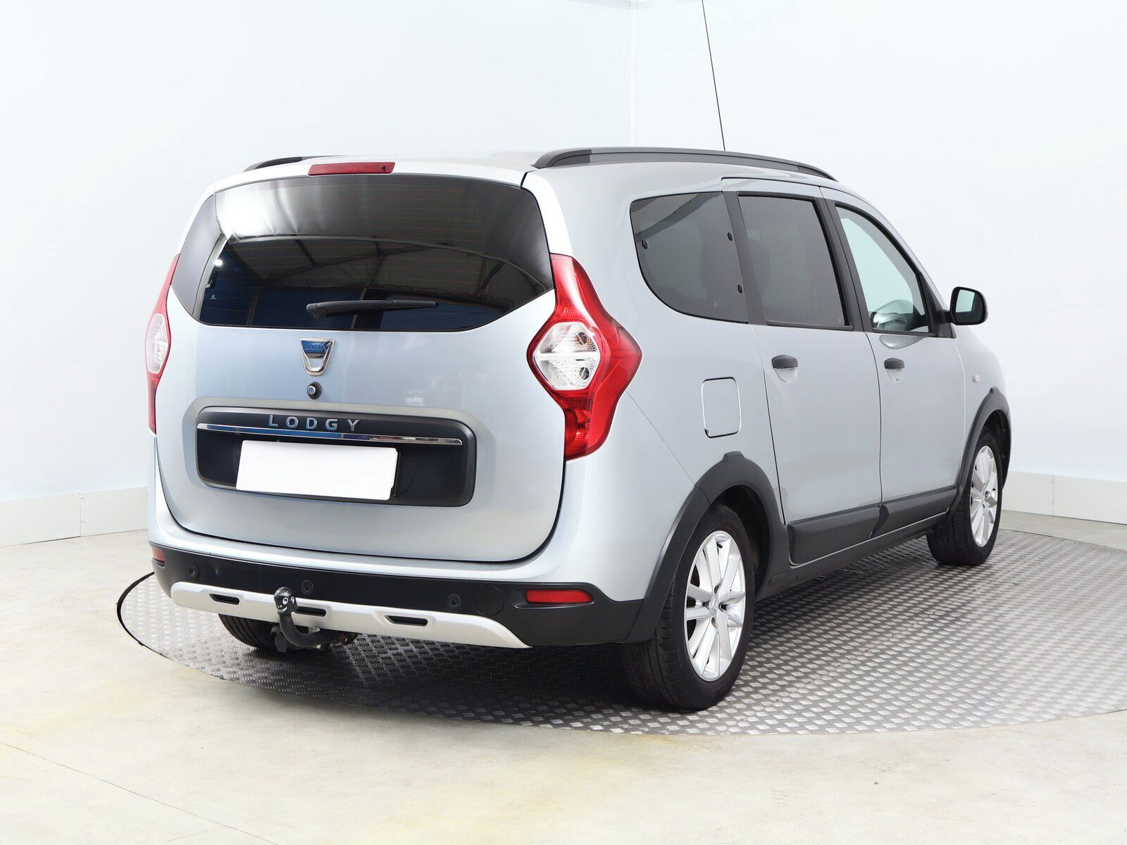 Dacia Lodgy, 1.3 TCe, Stepway, 7 míst - fotka 5