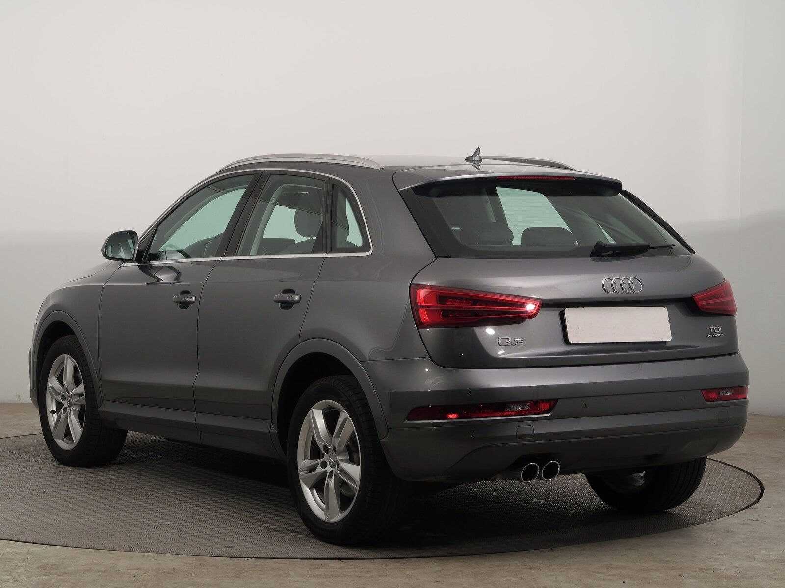 Audi Q3, 2.0 TDI, Automatická klima - fotka 4