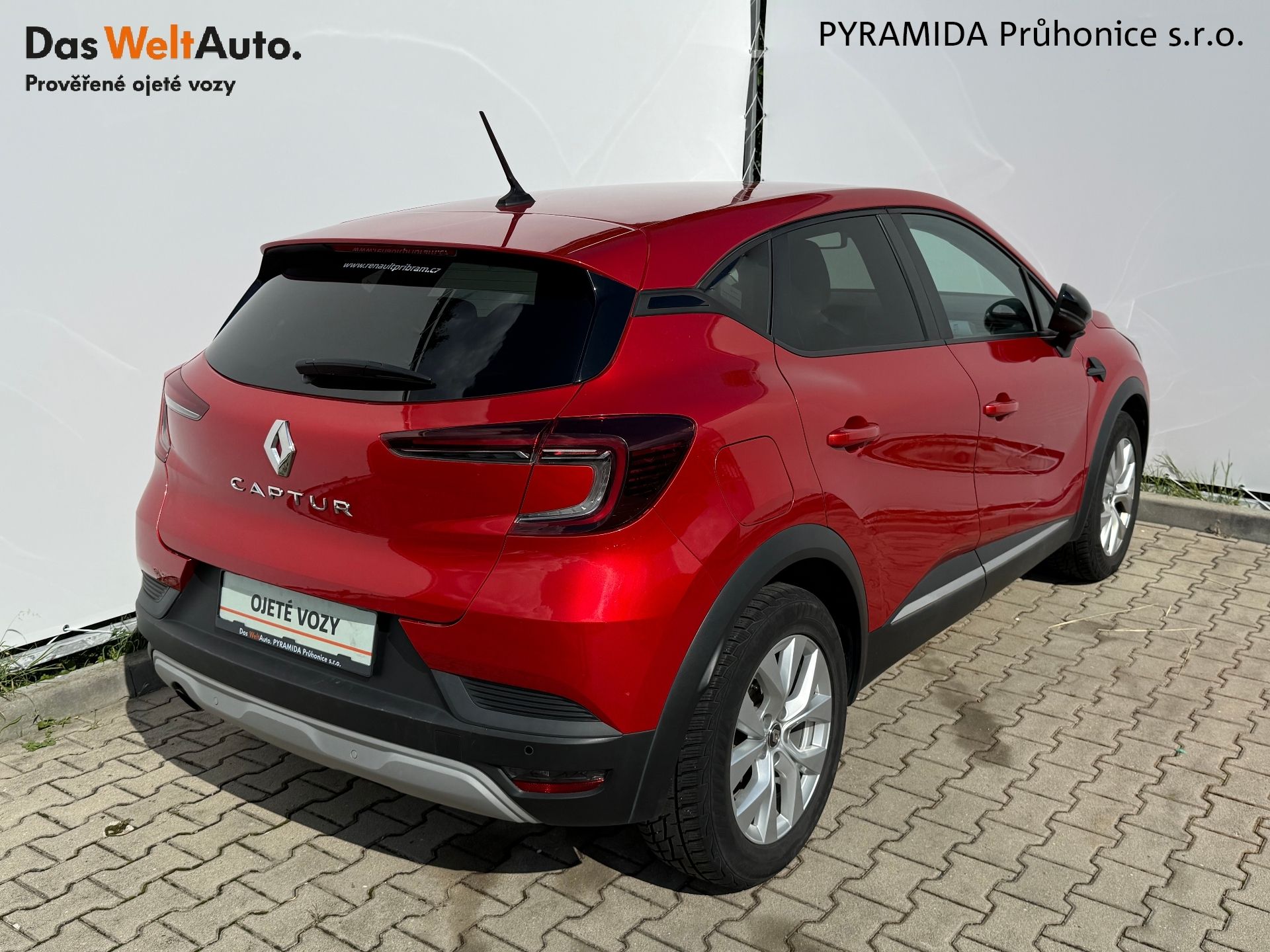 Renault Captur, 1.0 TCe 74 kW Intens - fotka 2