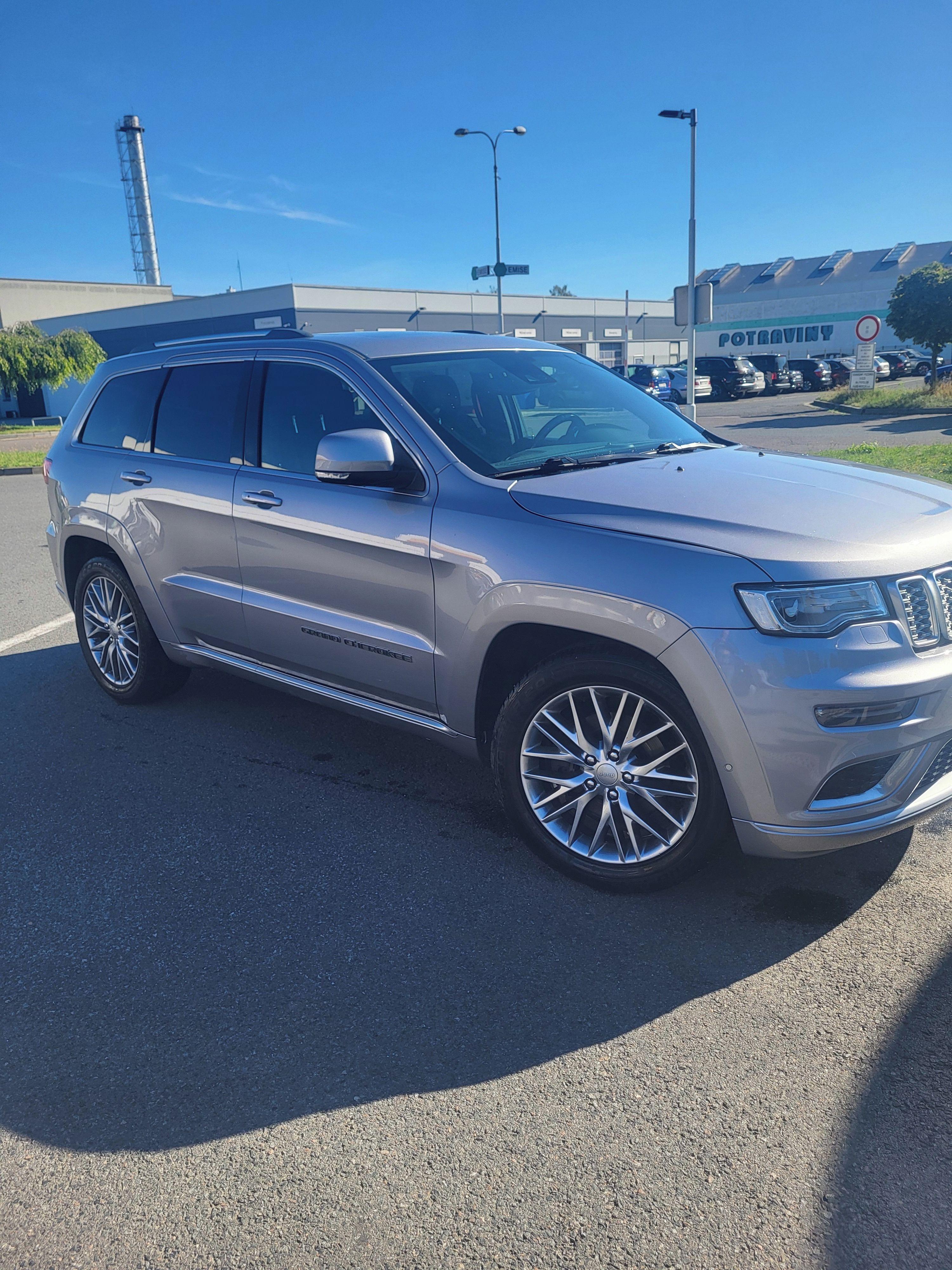 Jeep Grand Cherokee, 3.0L V6 CRD SUMMIT - fotka 2