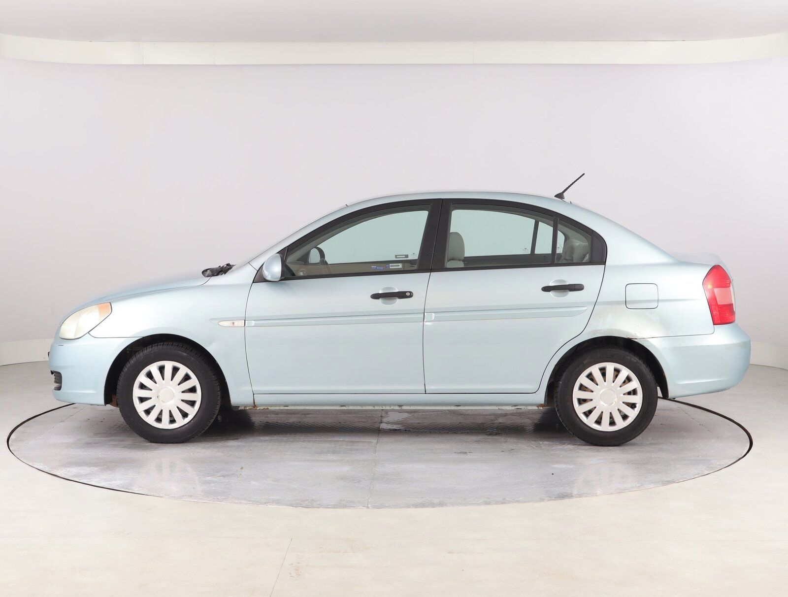 Hyundai Accent, 1.4i, Klima, za dobrou cenu - fotka 3