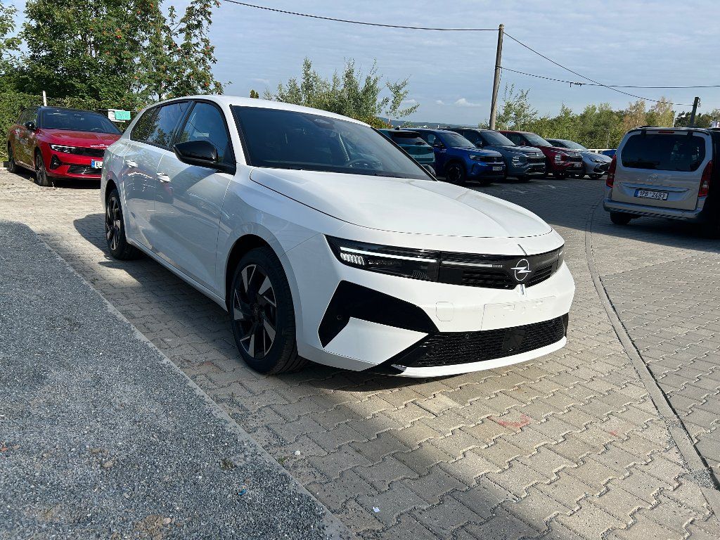 Opel Astra, ST GS 1,2 Turbo 107kW AT - fotka 5