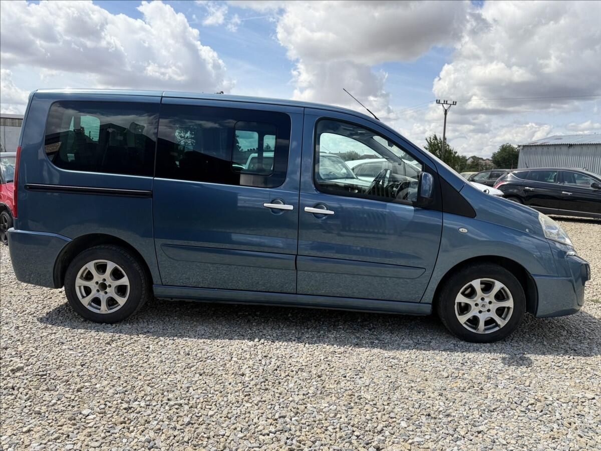 Peugeot Expert, 2,0 100kW NAVI,TAŽNÉ,8 SEDADEL - fotka 4