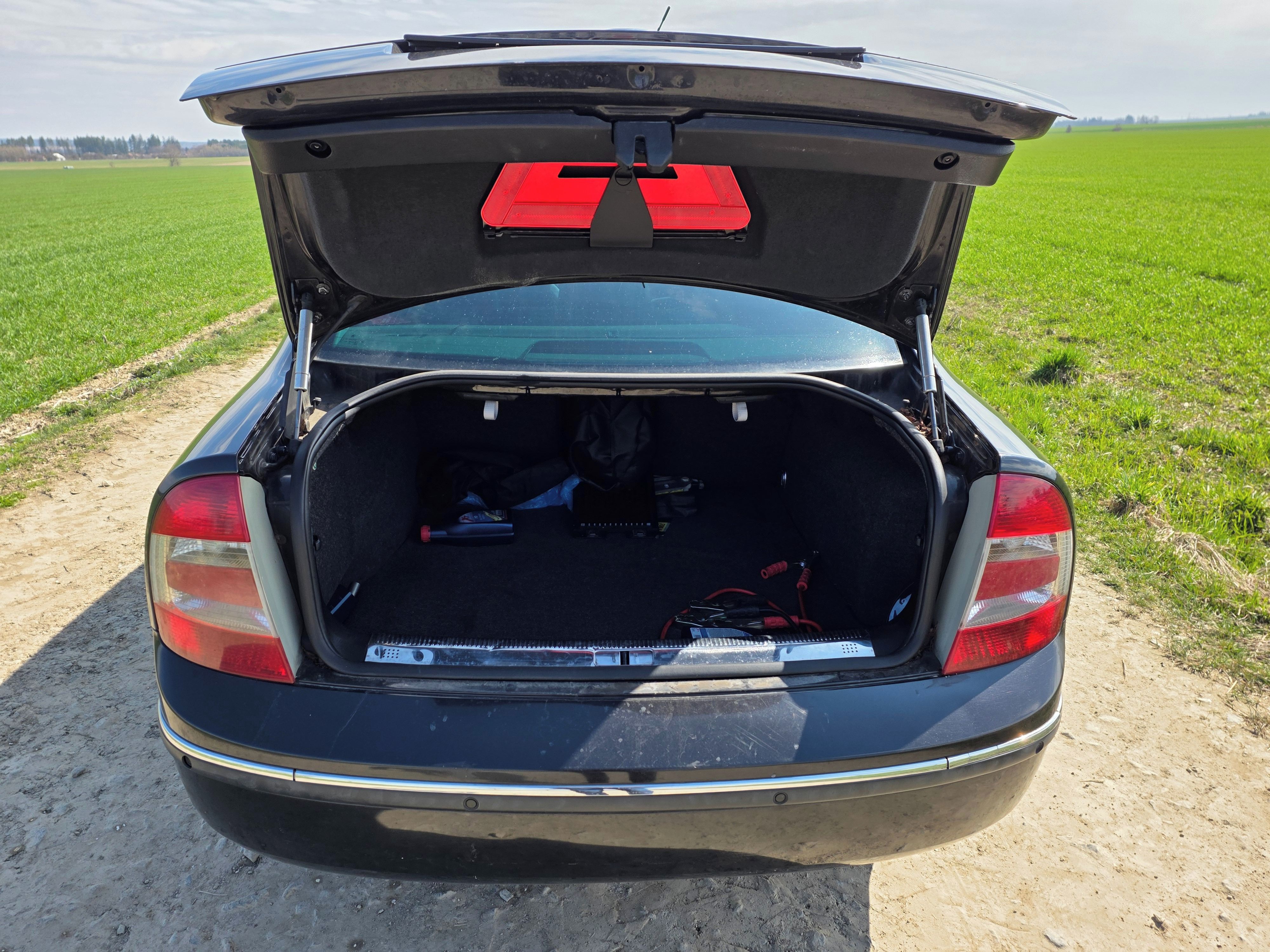 Škoda Superb, šestiválec automat - fotka 5