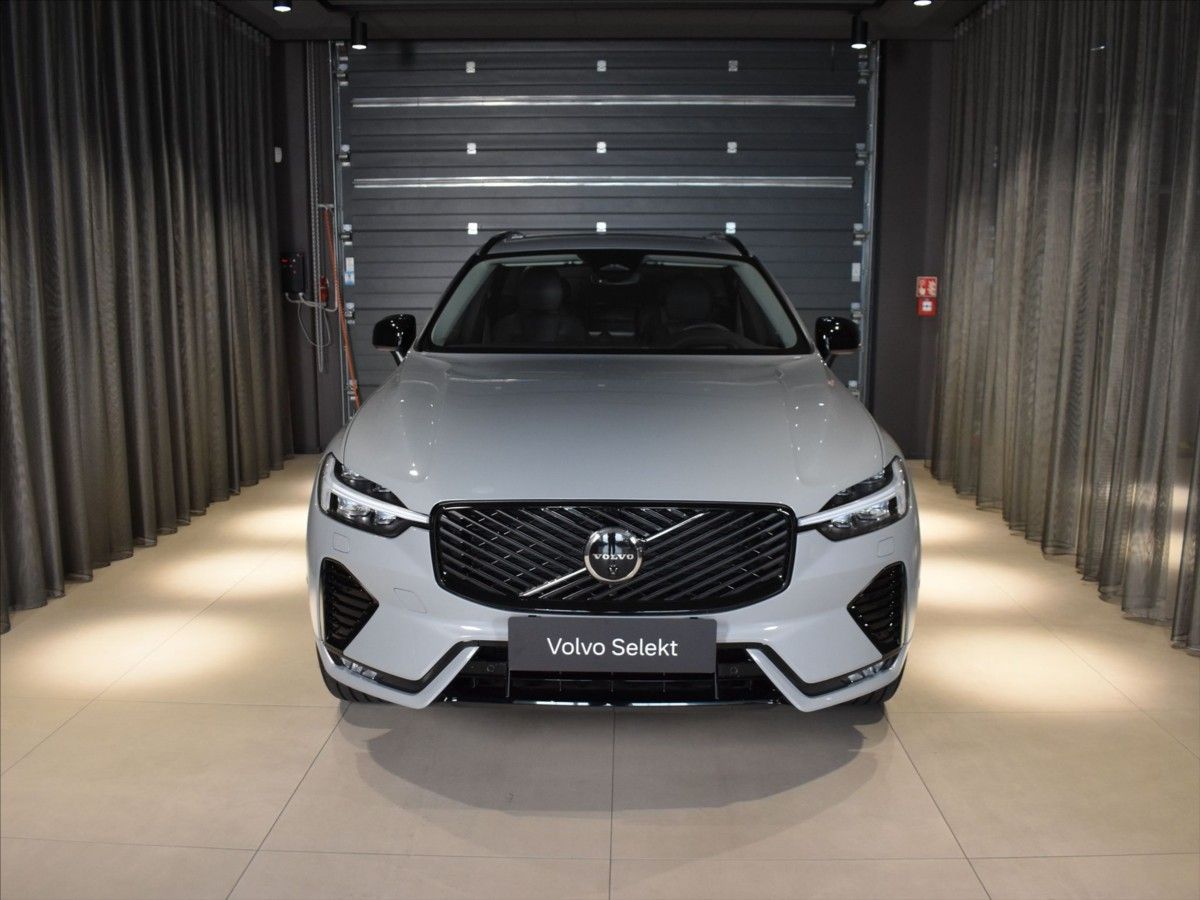 Volvo XC60, 2,0 T8 AWD PLUS - fotka 6