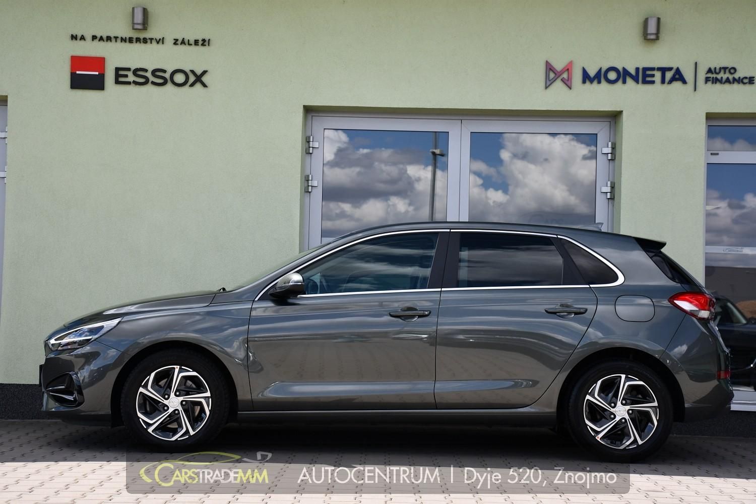 Hyundai i30, 1.0T-GDI ČR FAMILY SMART DCT - fotka 2