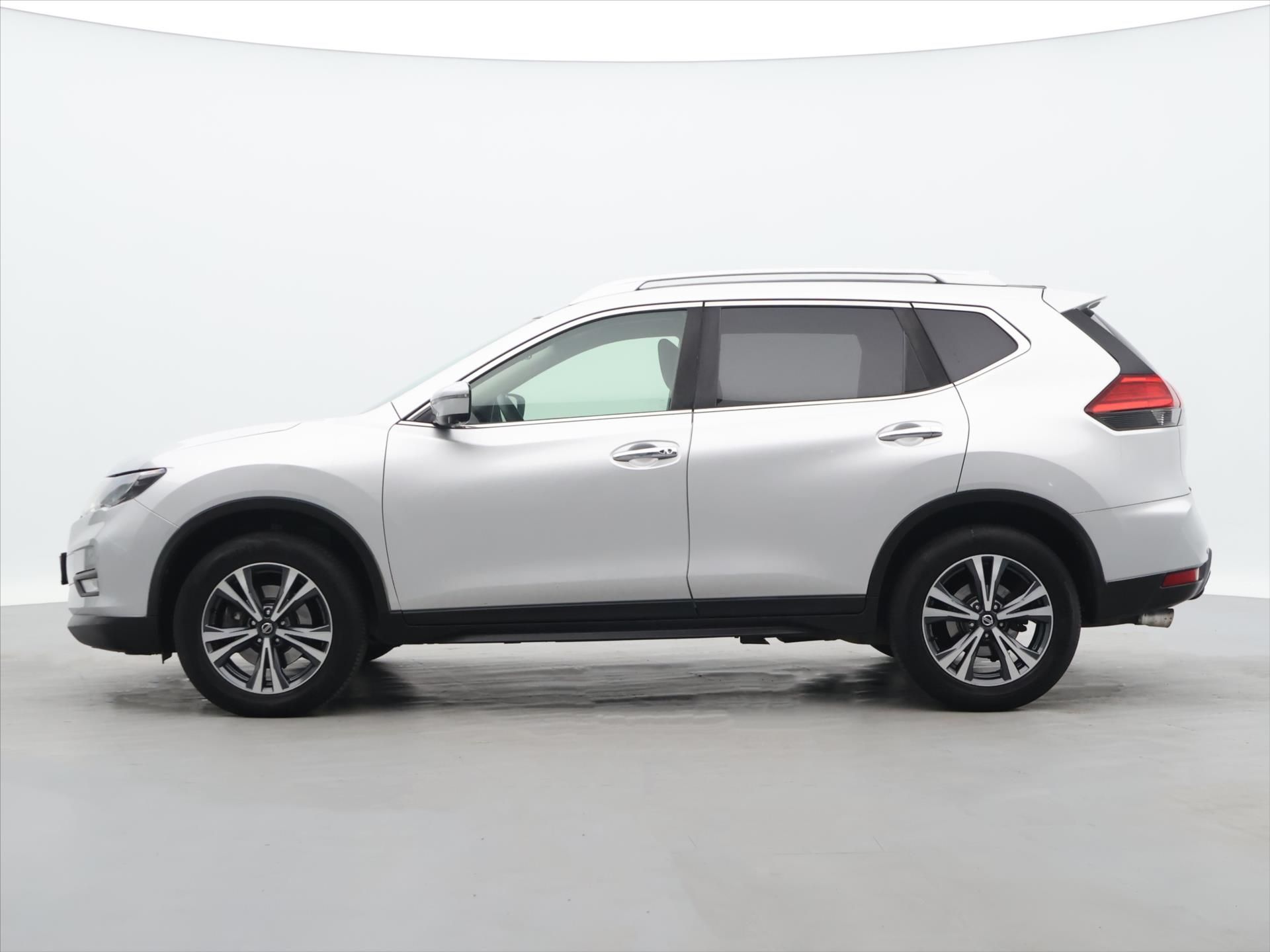 Nissan X-Trail, 2.0 dCi Aut. AWD CZ N-Connecta - fotka 4