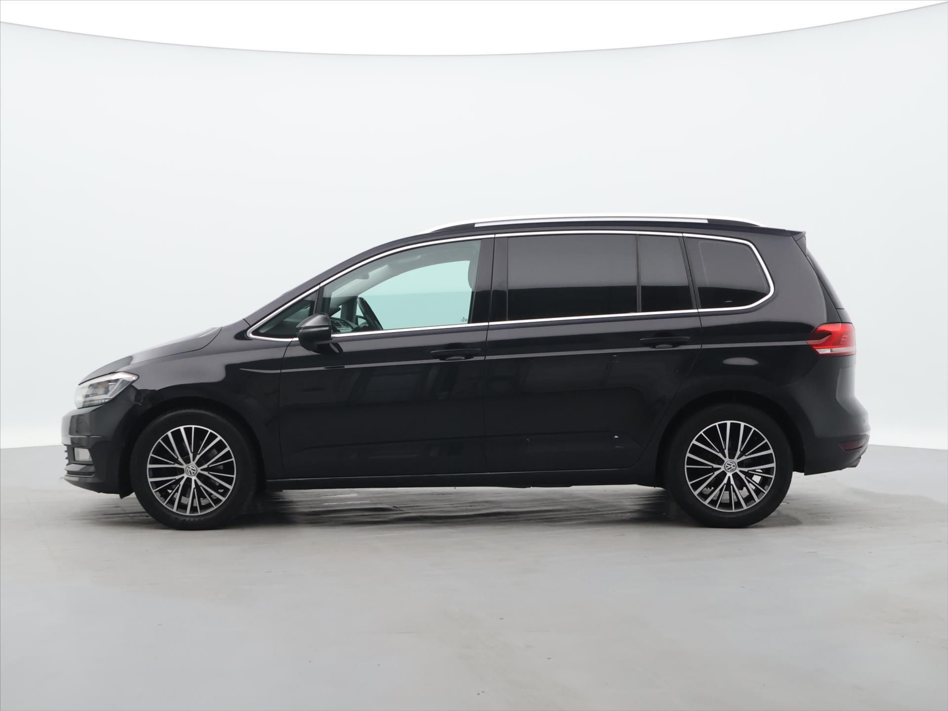 Volkswagen Touran, 2,0 TDI 110kW Highline DSG DPH - fotka 4