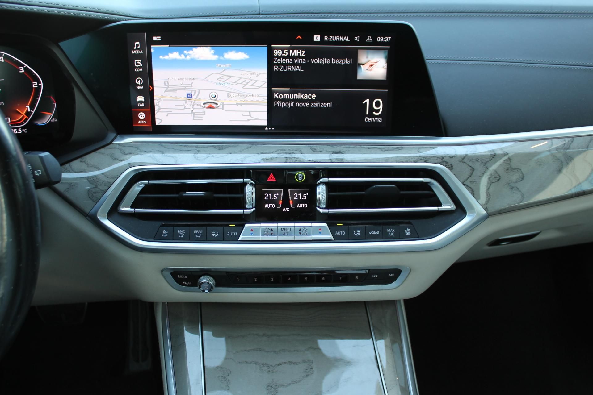 BMW X5, M50d - fotka 5