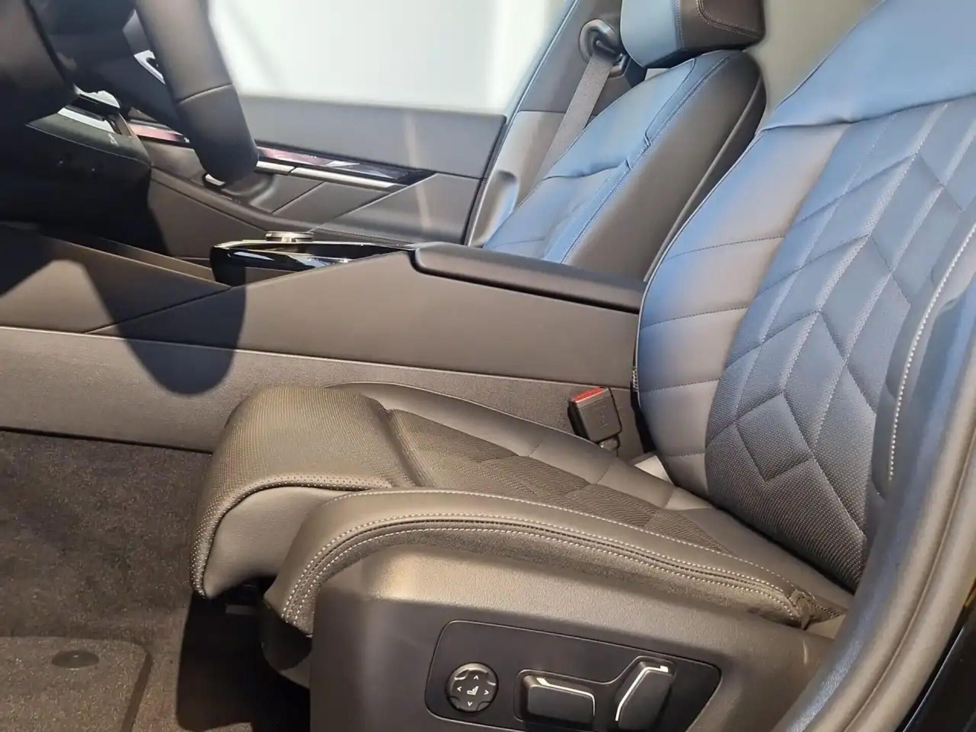 BMW i5, eDrive40 M-Sport 360 DA+ HuD T - fotka 5