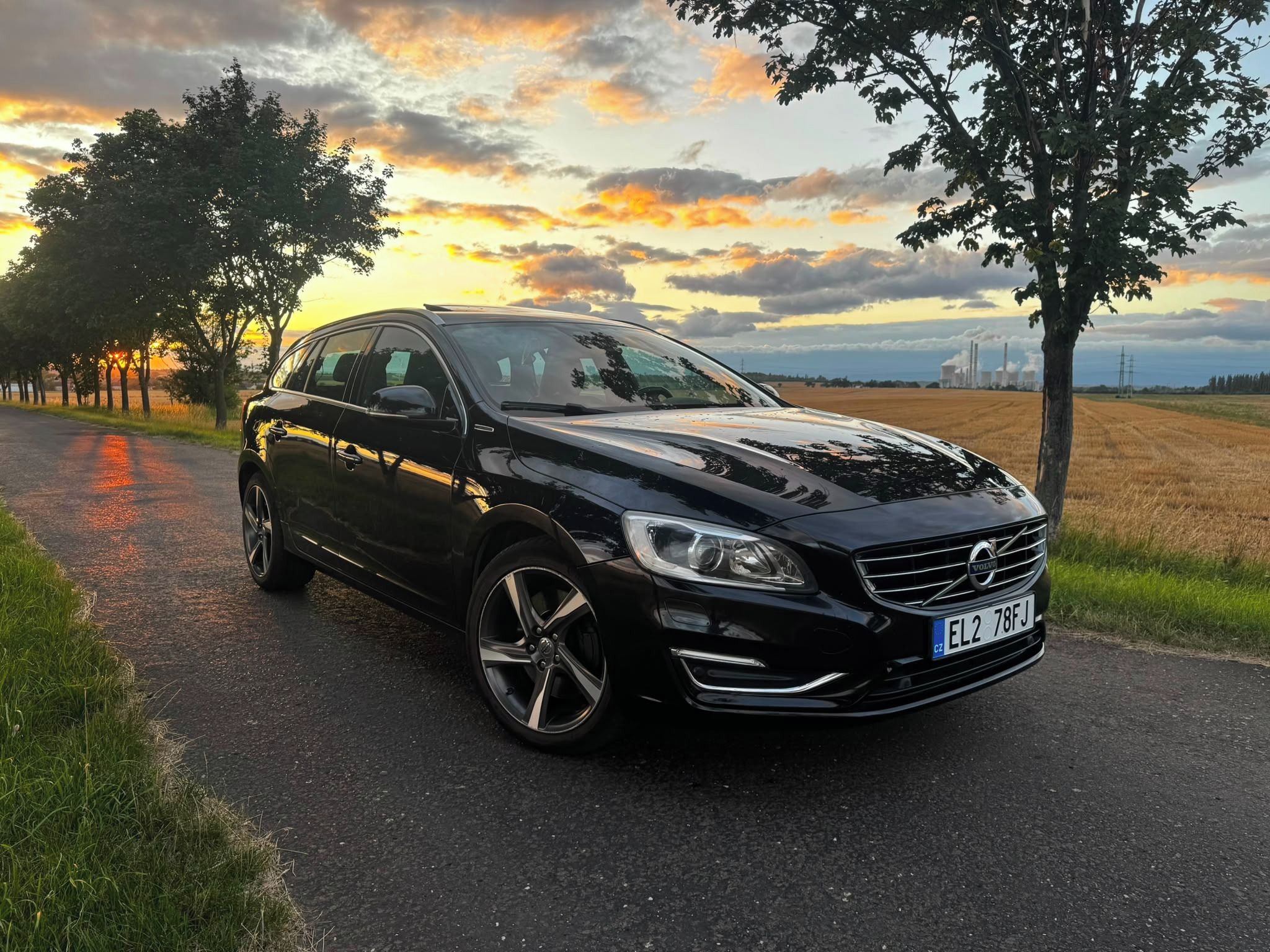 Volvo V60, 2,4 D6 158 kW HYBRID