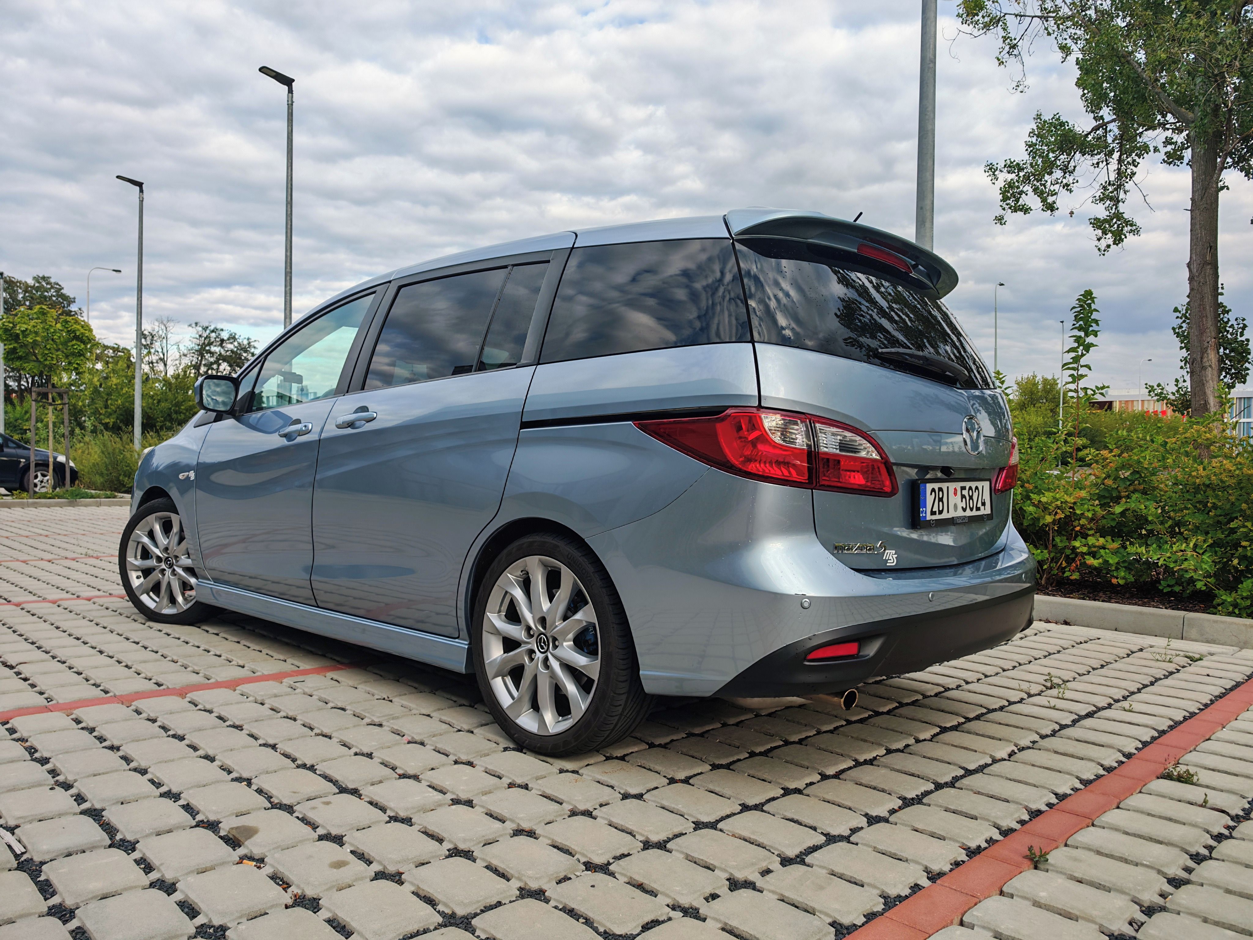 Mazda 5, 2,0 110 kW SPORT LINE - fotka 3