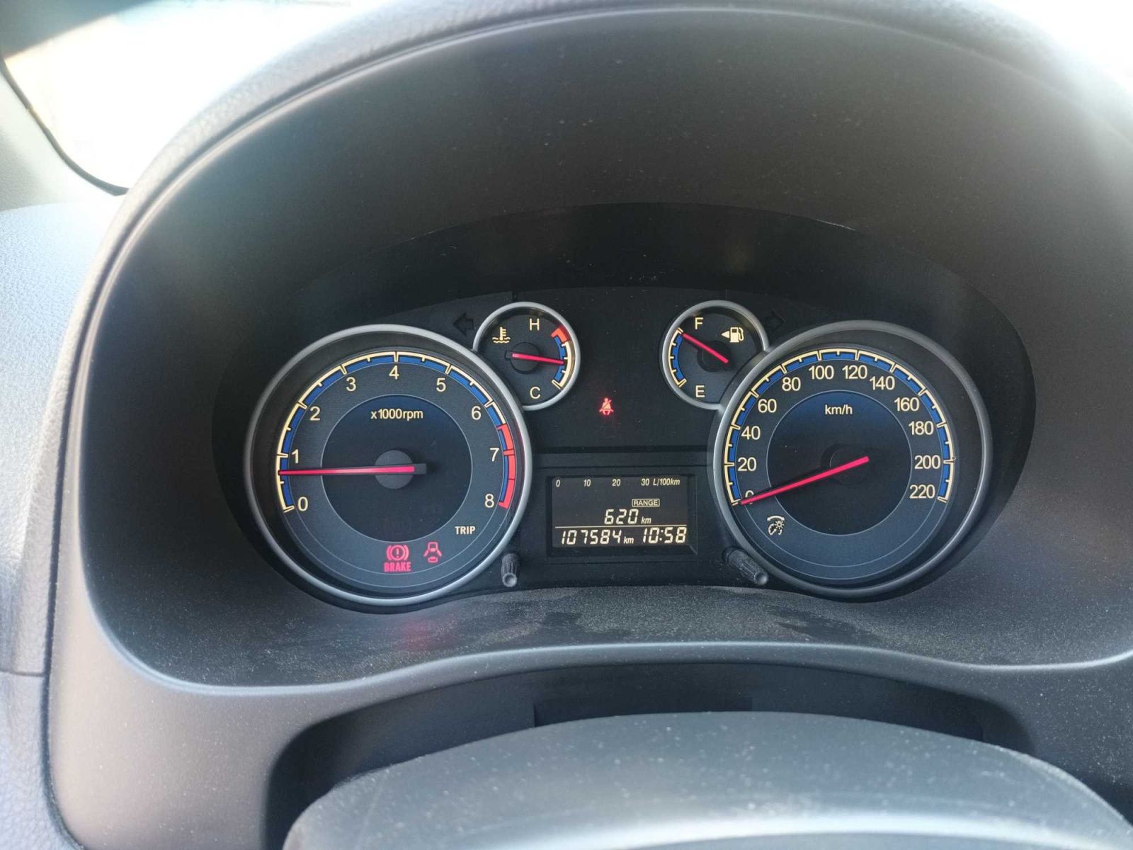 Suzuki SX4, 1.5 VVT, Serv.kniha, Klima - fotka 3