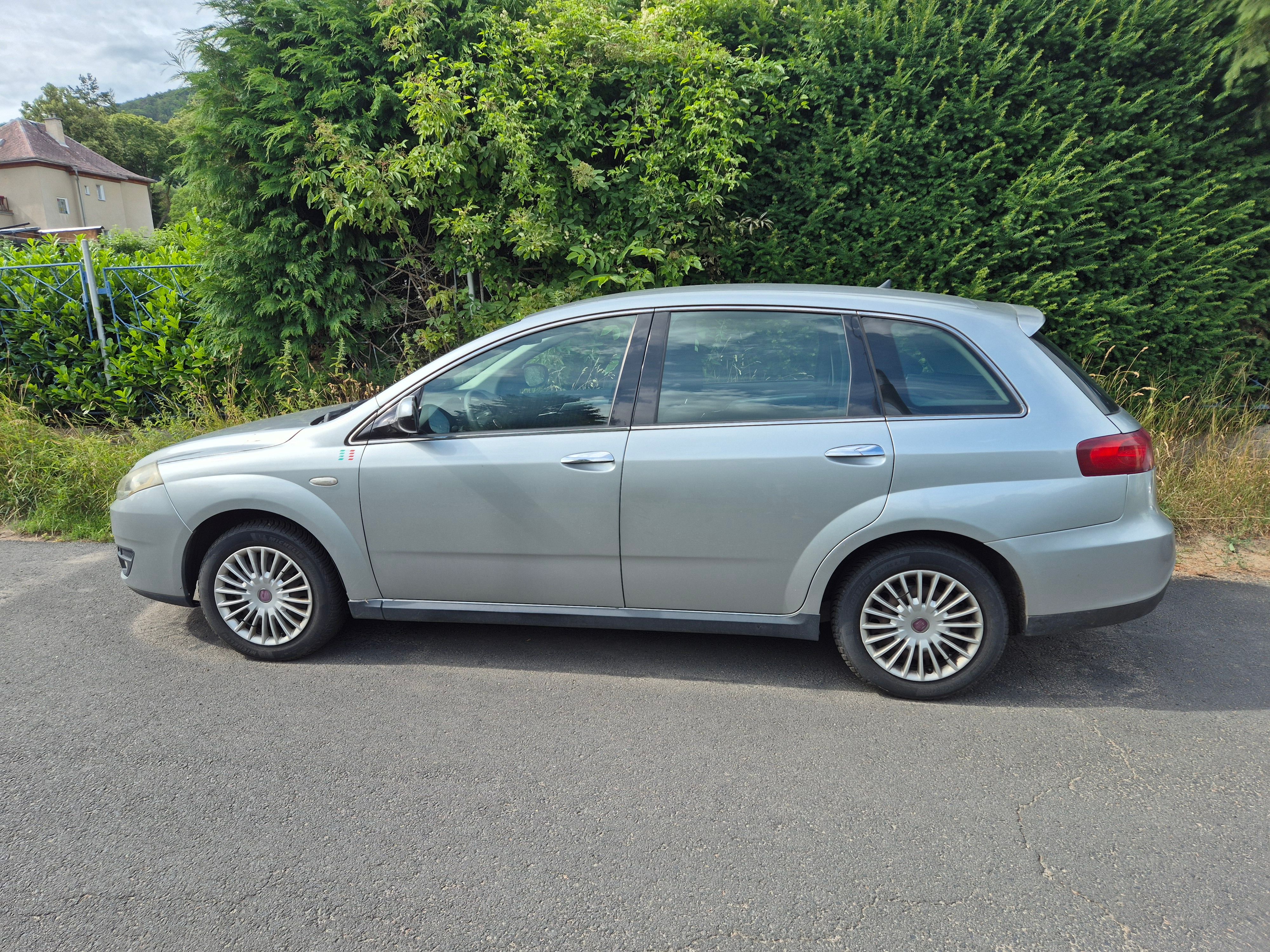 Fiat Croma, 1.9 JTD 8V 88kw - fotka 2