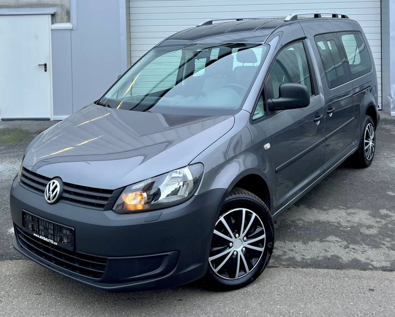 Volkswagen Caddy, 1.6 TDI DSG 2014 7 MÍST TAŽNÉ - fotka 3
