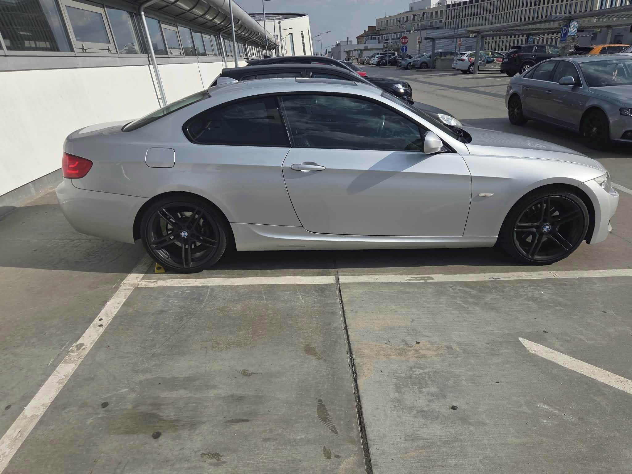 BMW Řada 3, BMW E92 325i LCI | M Paket - fotka 2