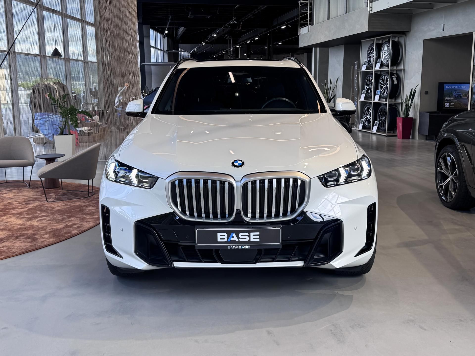 BMW X5, xDrive30d M-Sport - fotka 2